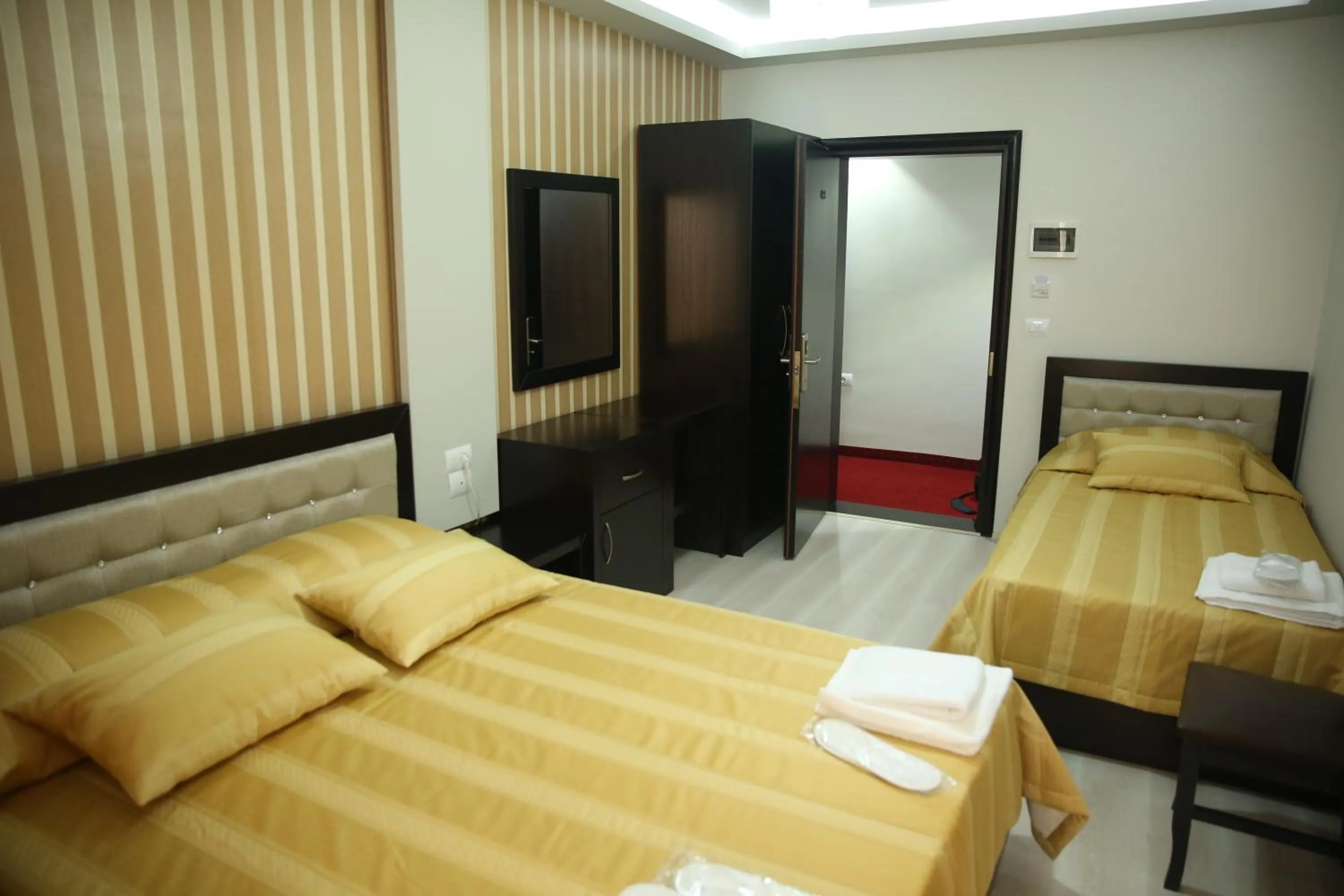 Bedroom, Bed in Hotel Pogradeci