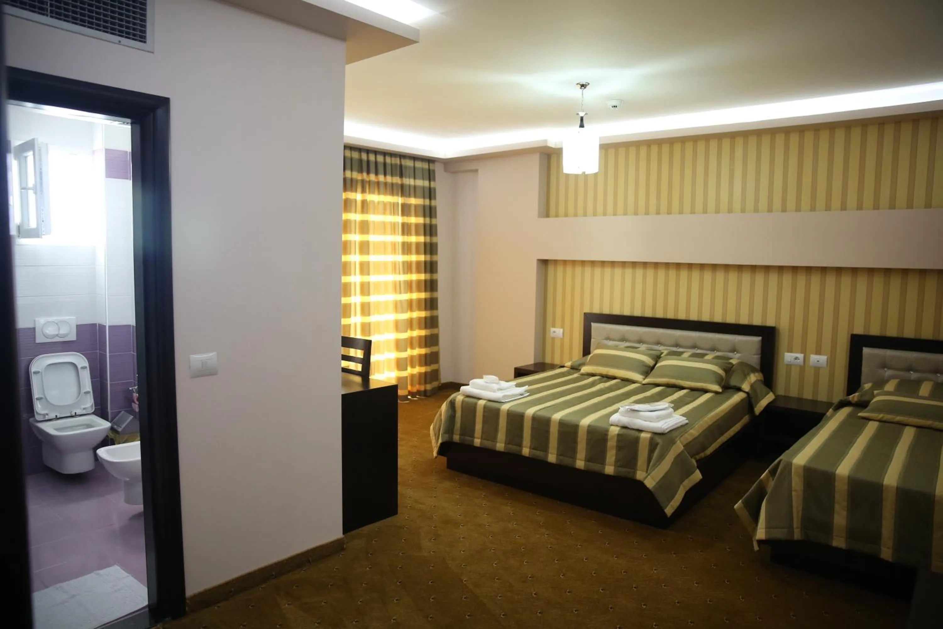 Bedroom, Bed in Hotel Pogradeci