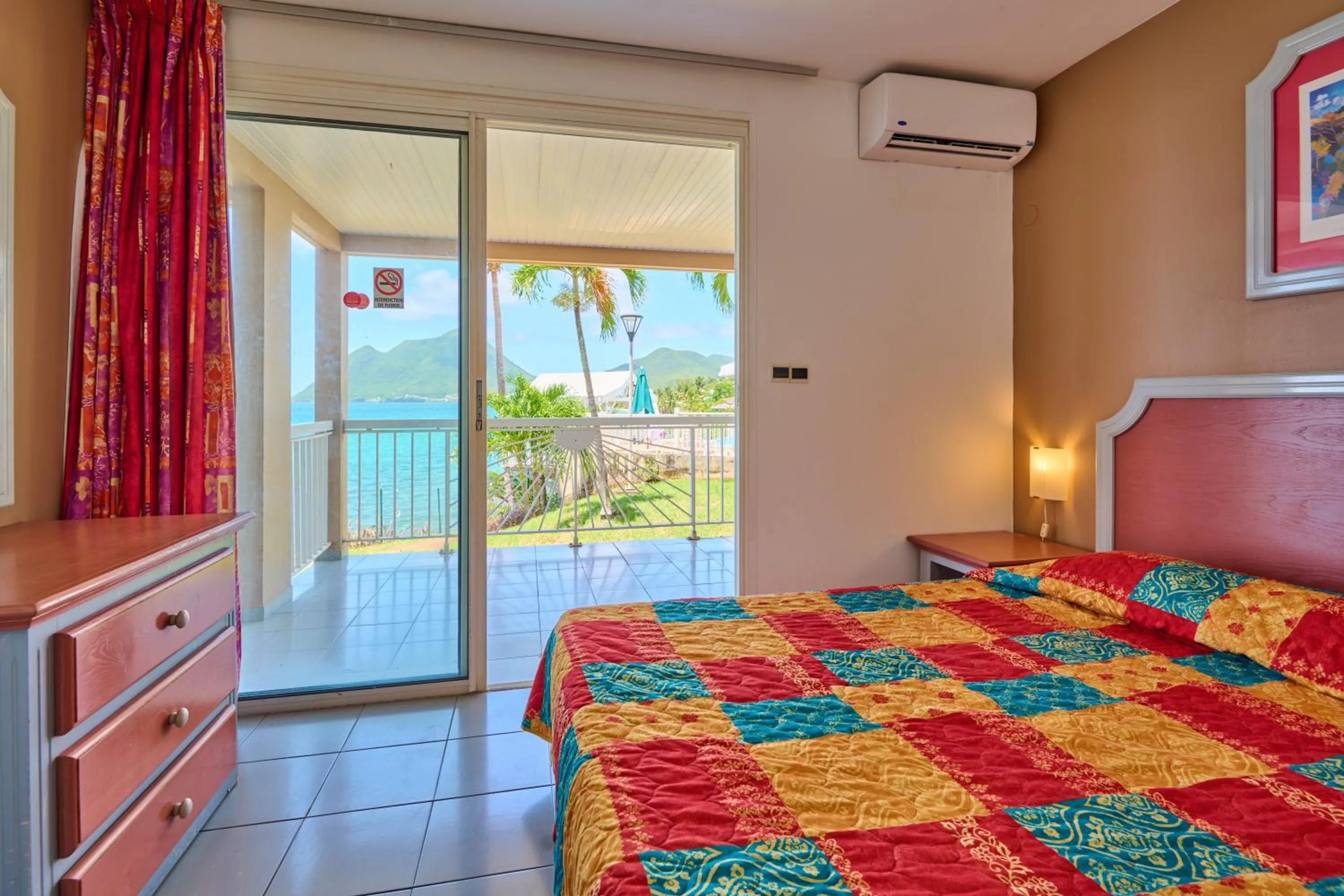 Photo of the whole room, Bed in Diamant Beach