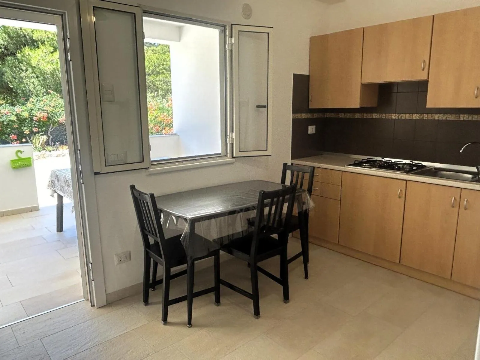 Kitchen or kitchenette in Villa Soleanna Residence
