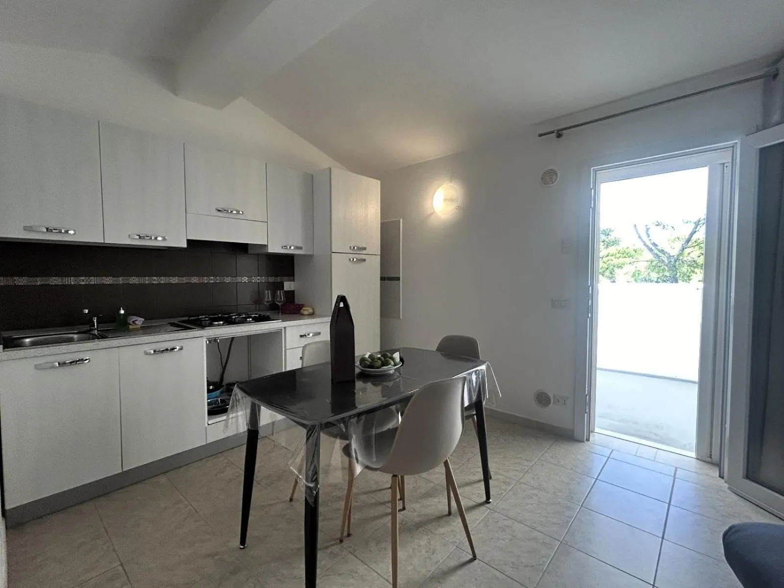Kitchen or kitchenette in Villa Soleanna Residence