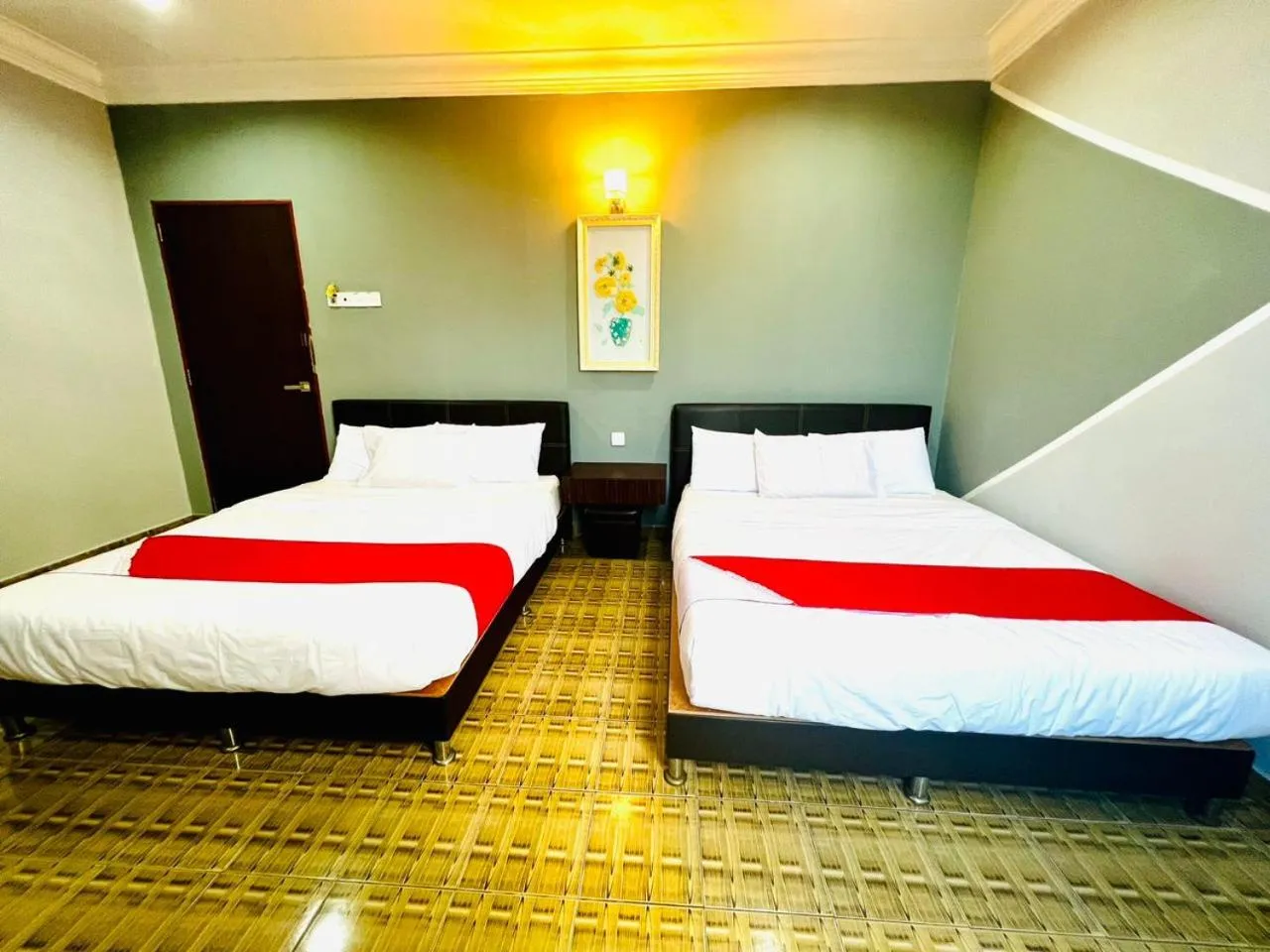 Bed in DAILY INN HOTEL