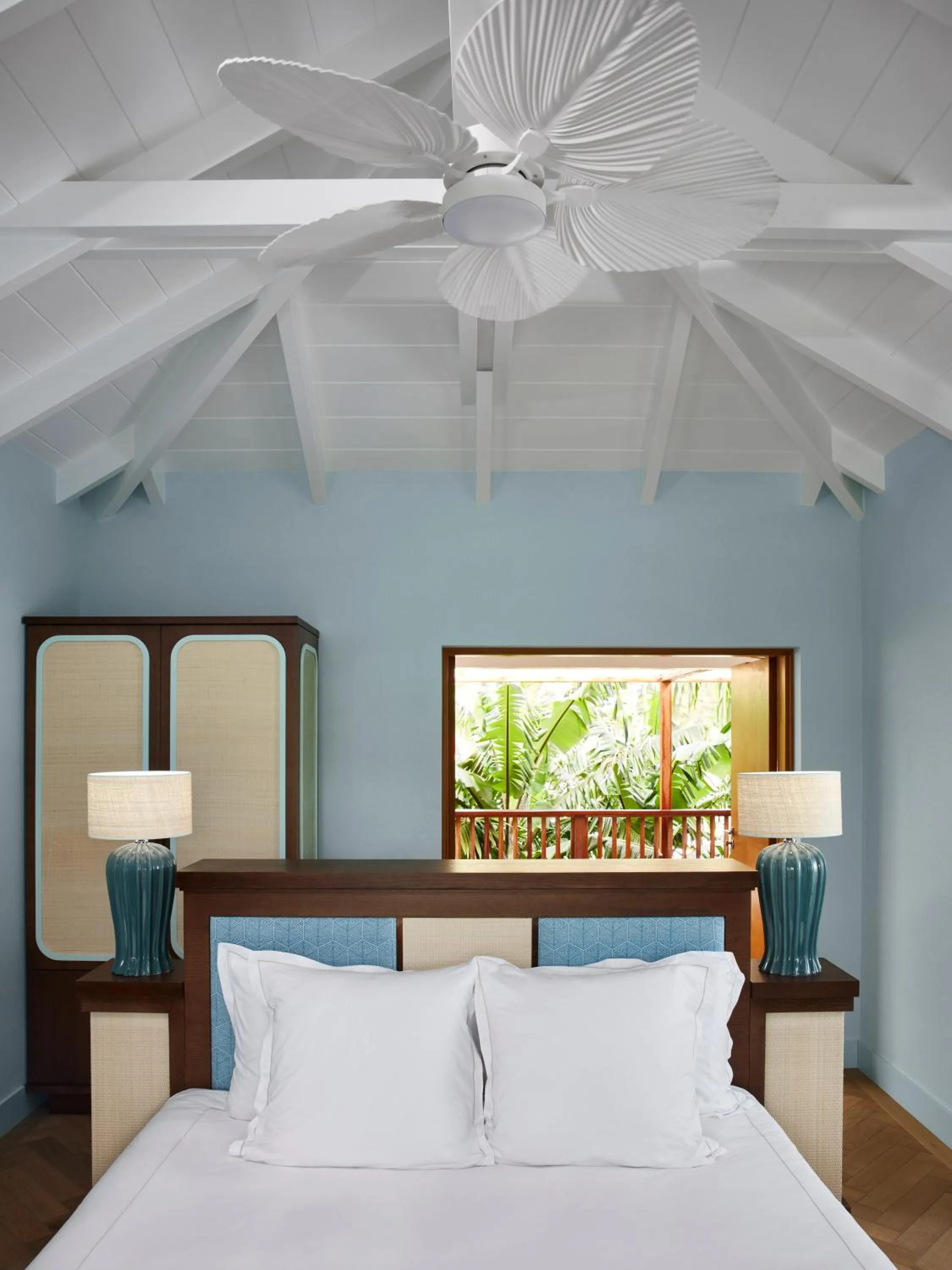 Bed in Tropical Hotel St Barth