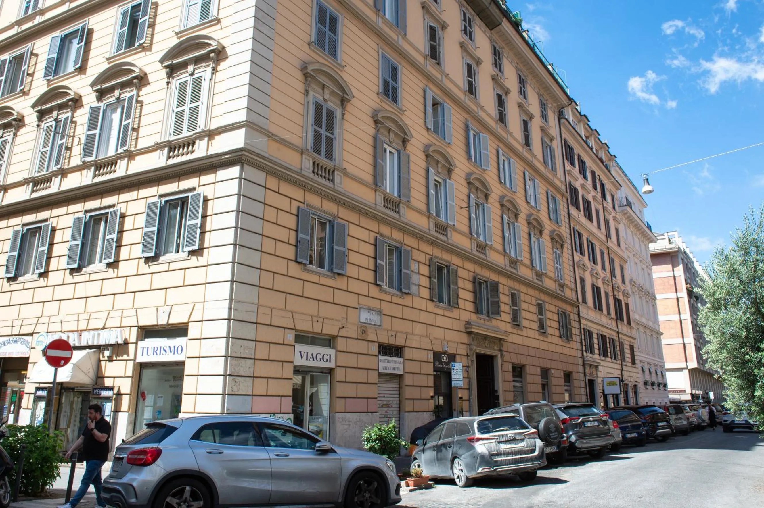 Property building in Residenza Ottaviani Roma