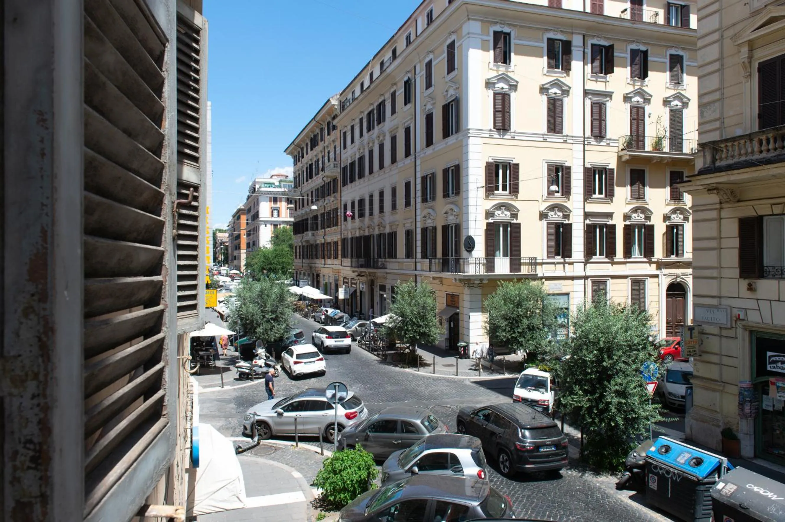 Street view in Residenza Ottaviani Roma