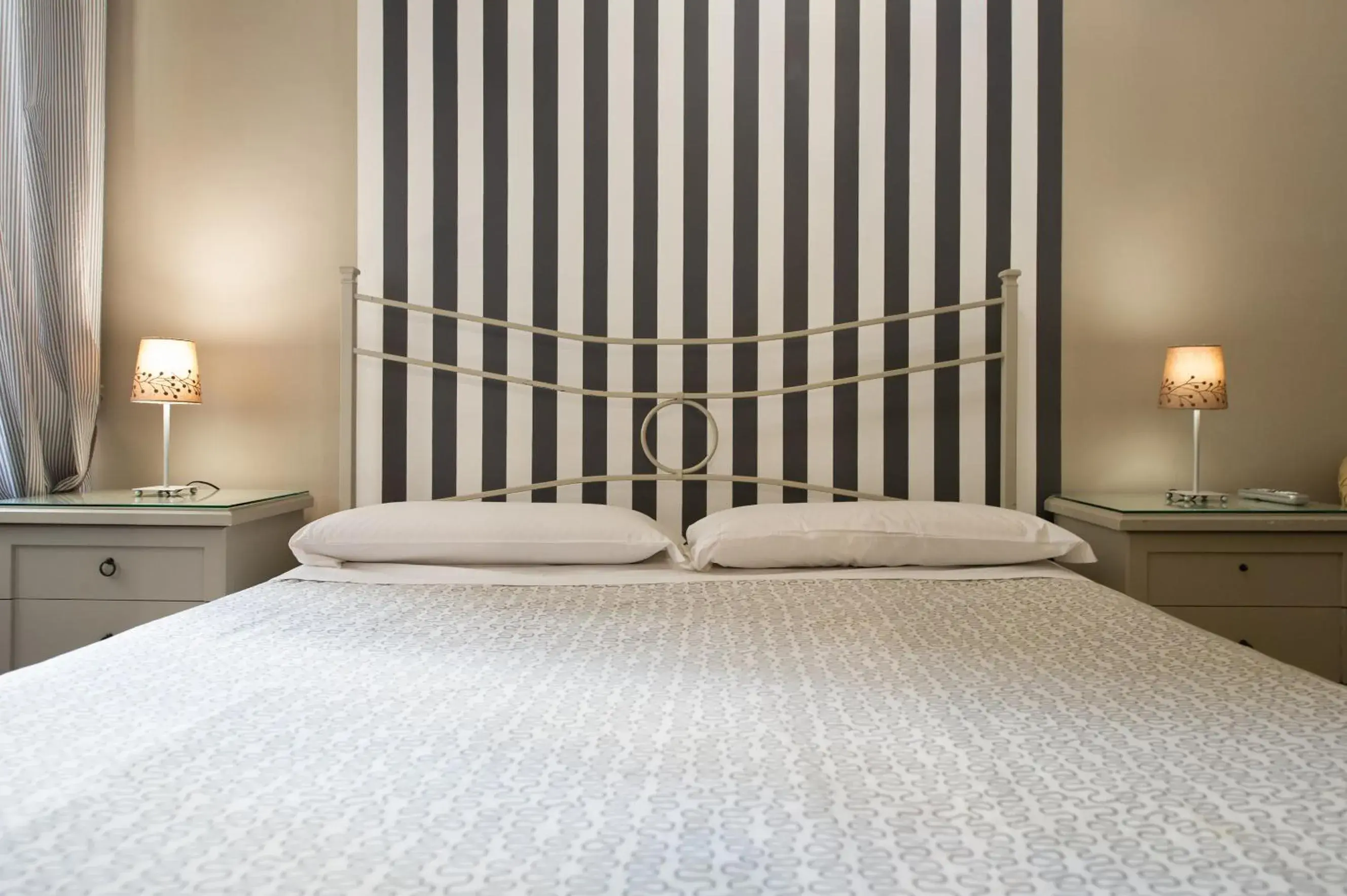 Small Double Room in Residenza Ottaviani Roma Small Double Room in Residenza Ottaviani Roma