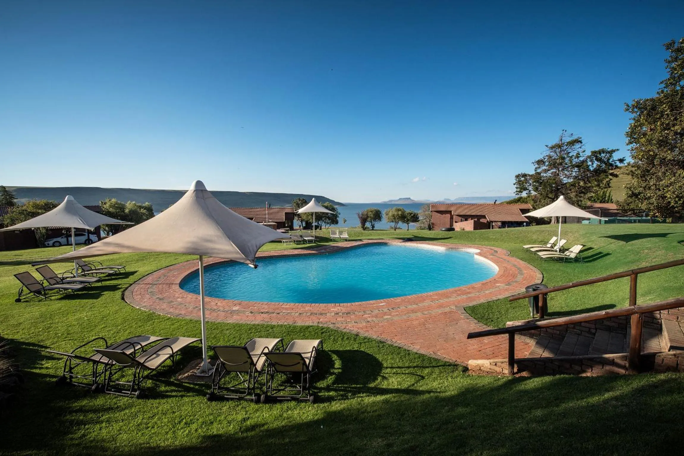 Property building in First Group Qwantani