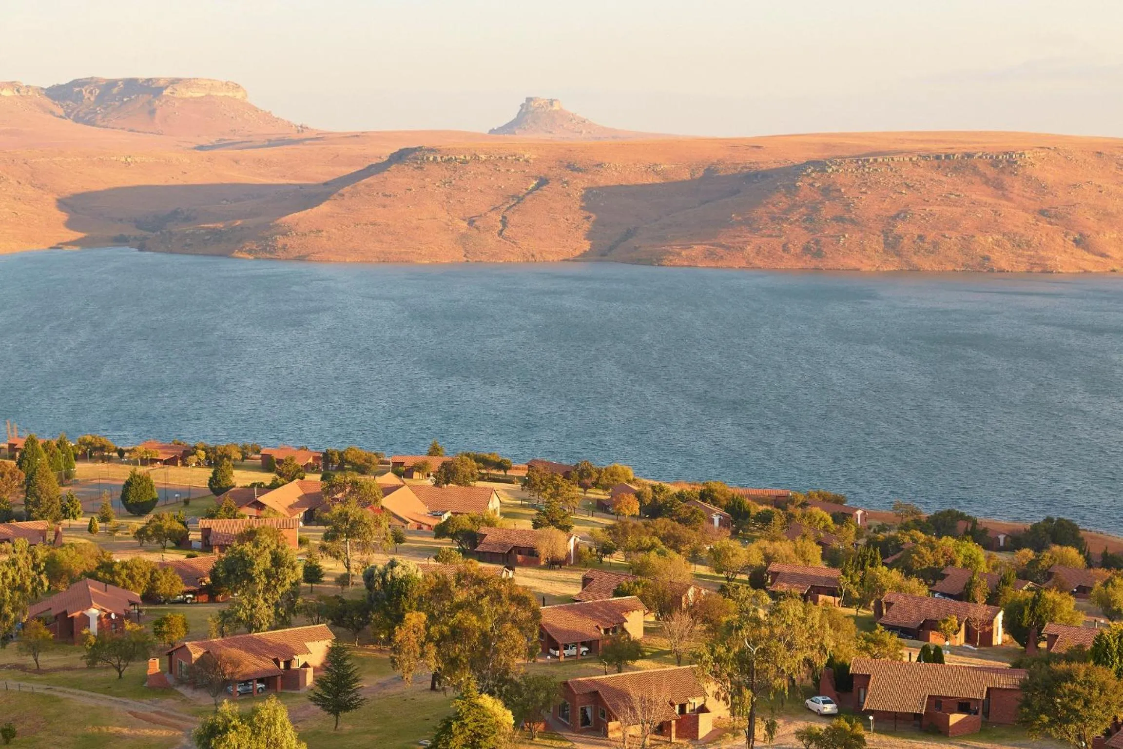 Lake view in First Group Qwantani