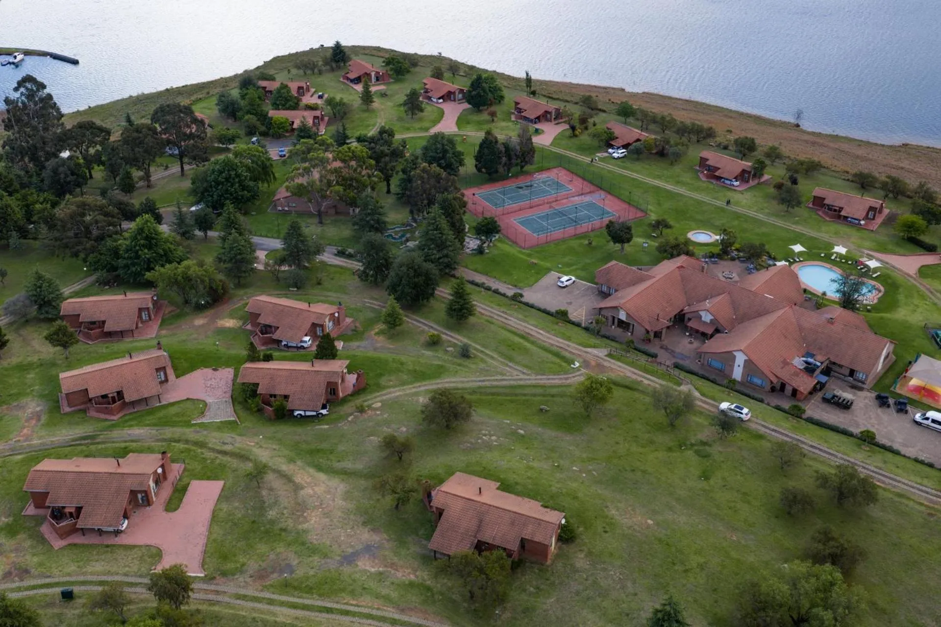 Property building in First Group Qwantani