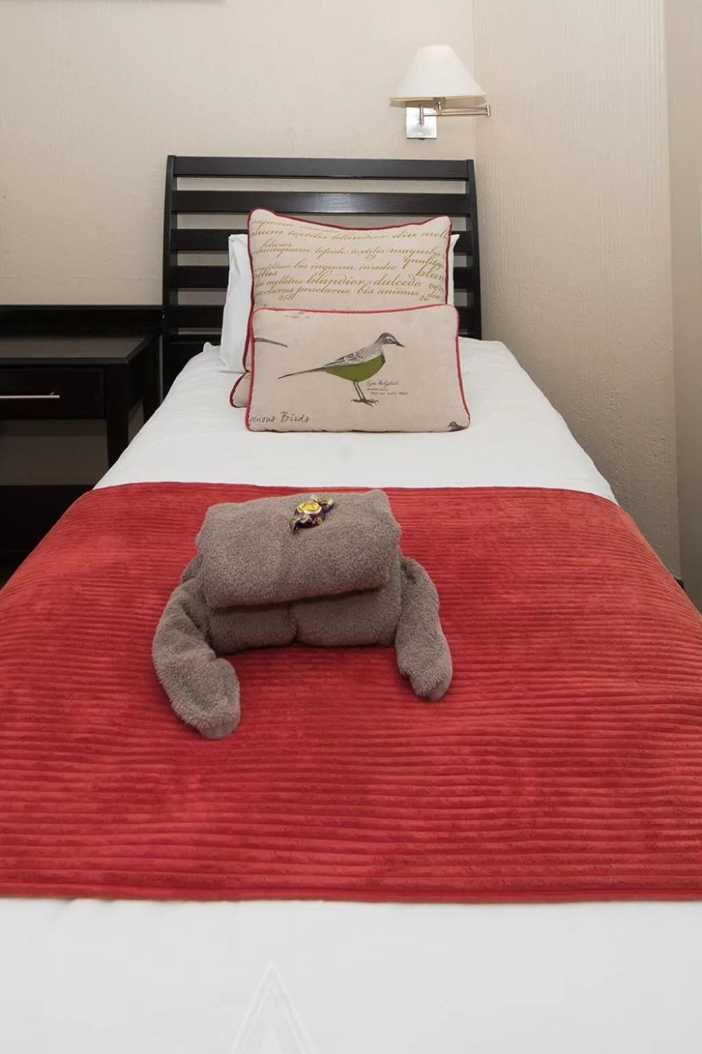 Bed in First Group Qwantani