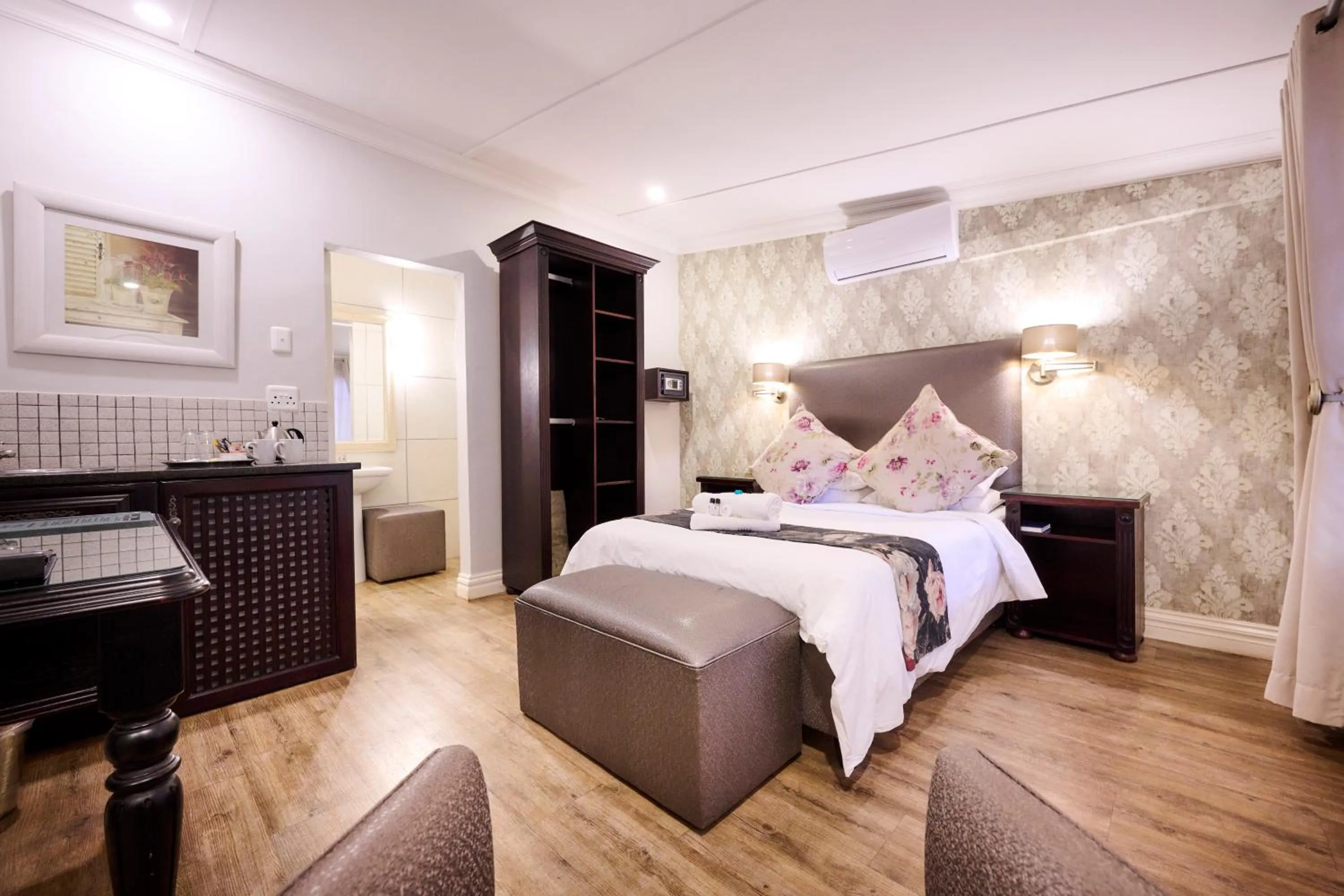 Bed in Postmasburg d Olive Rose Boutique Hotel