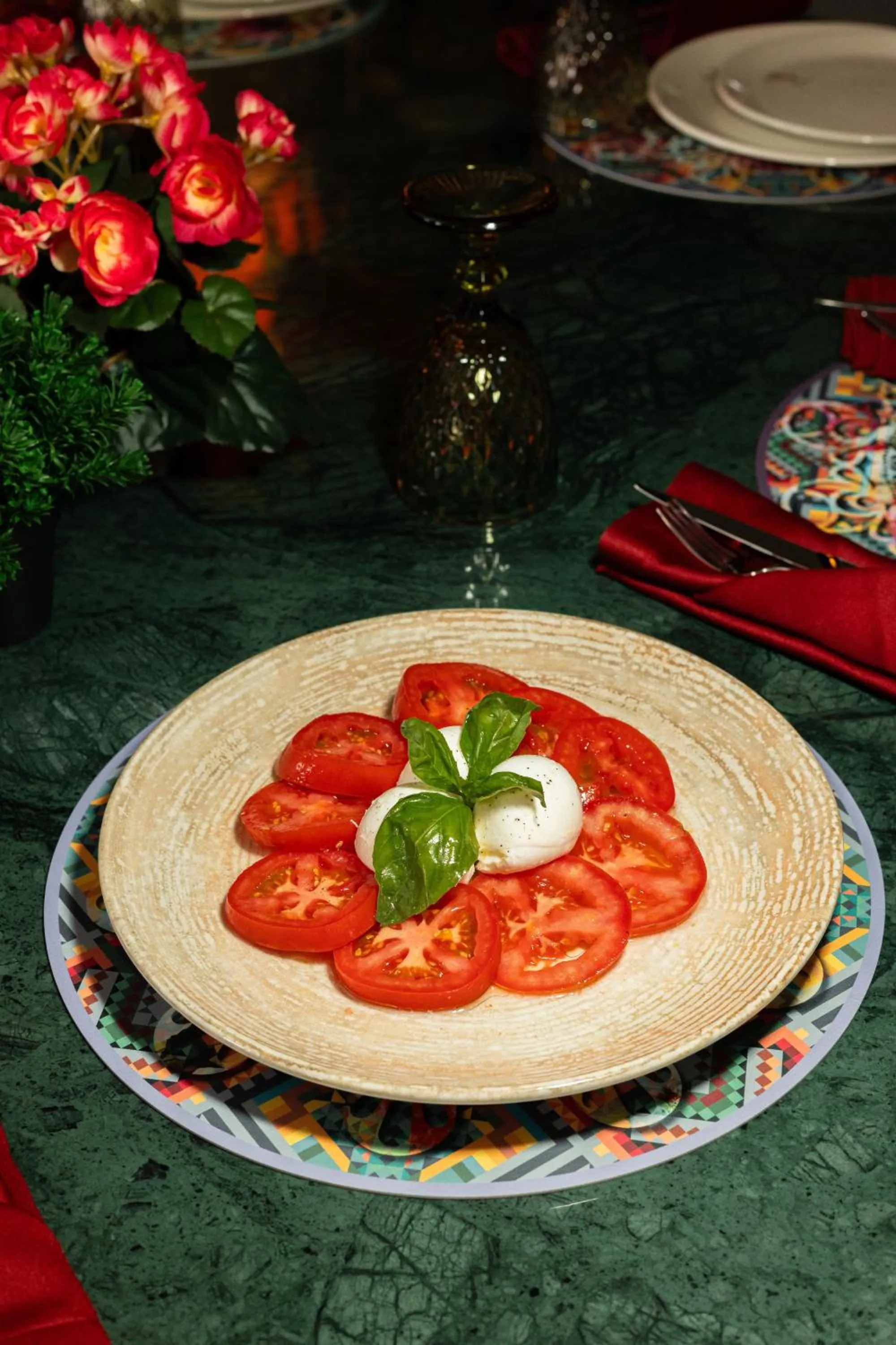 Restaurant/places to eat in Black Diamond Hotel