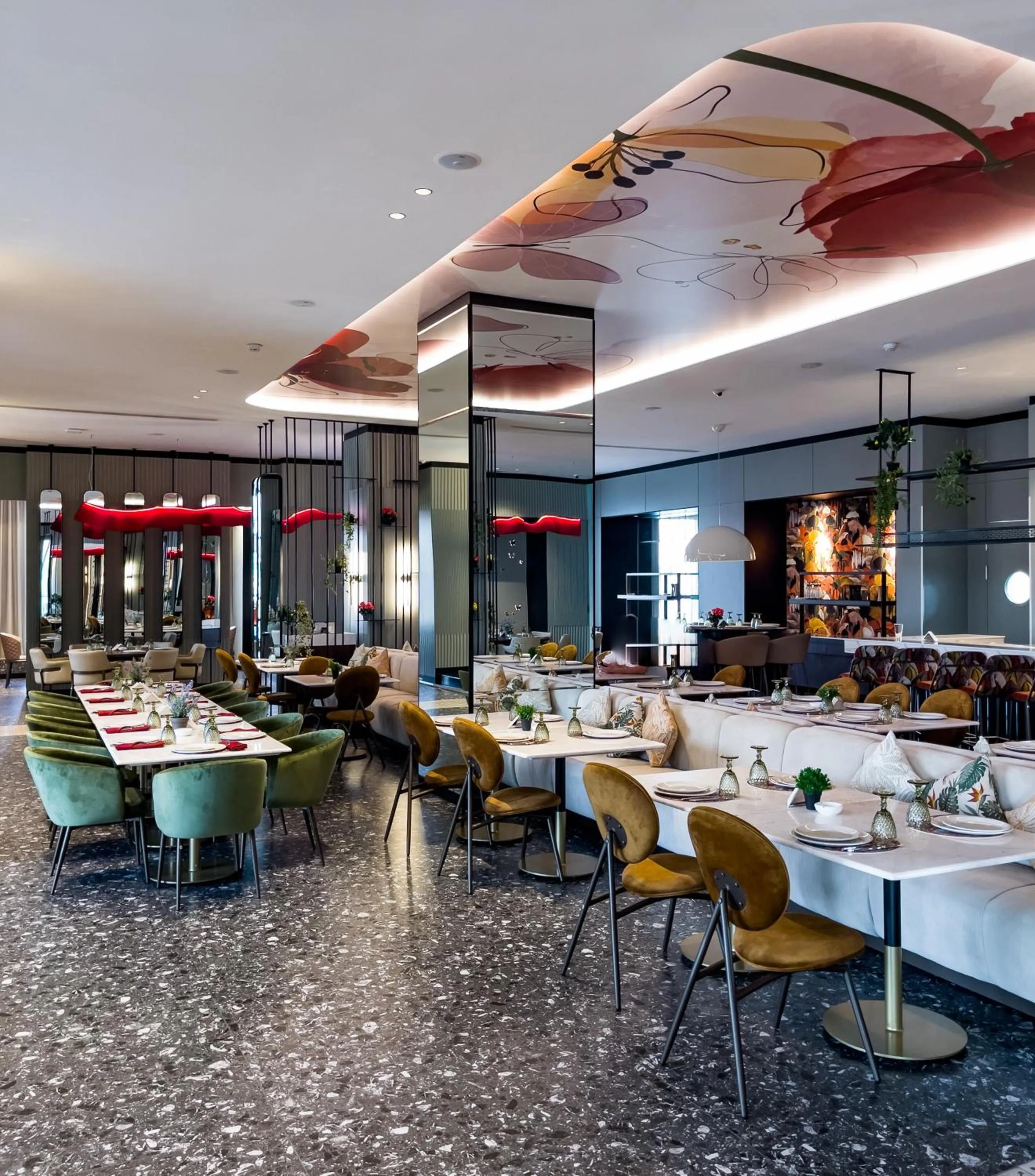 Restaurant/places to eat in Black Diamond Hotel