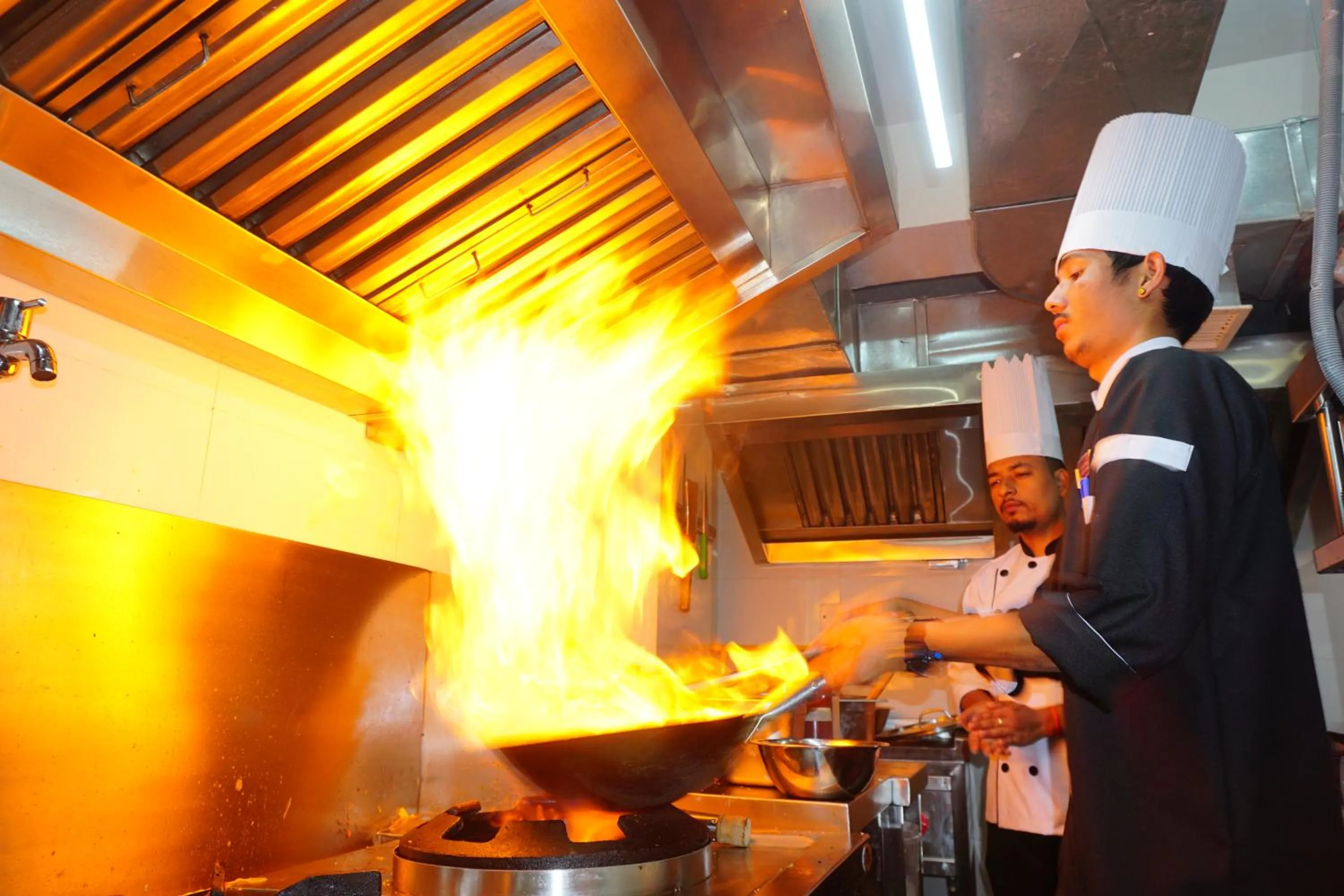 Restaurant/places to eat in Gakhil Boutique Hotel