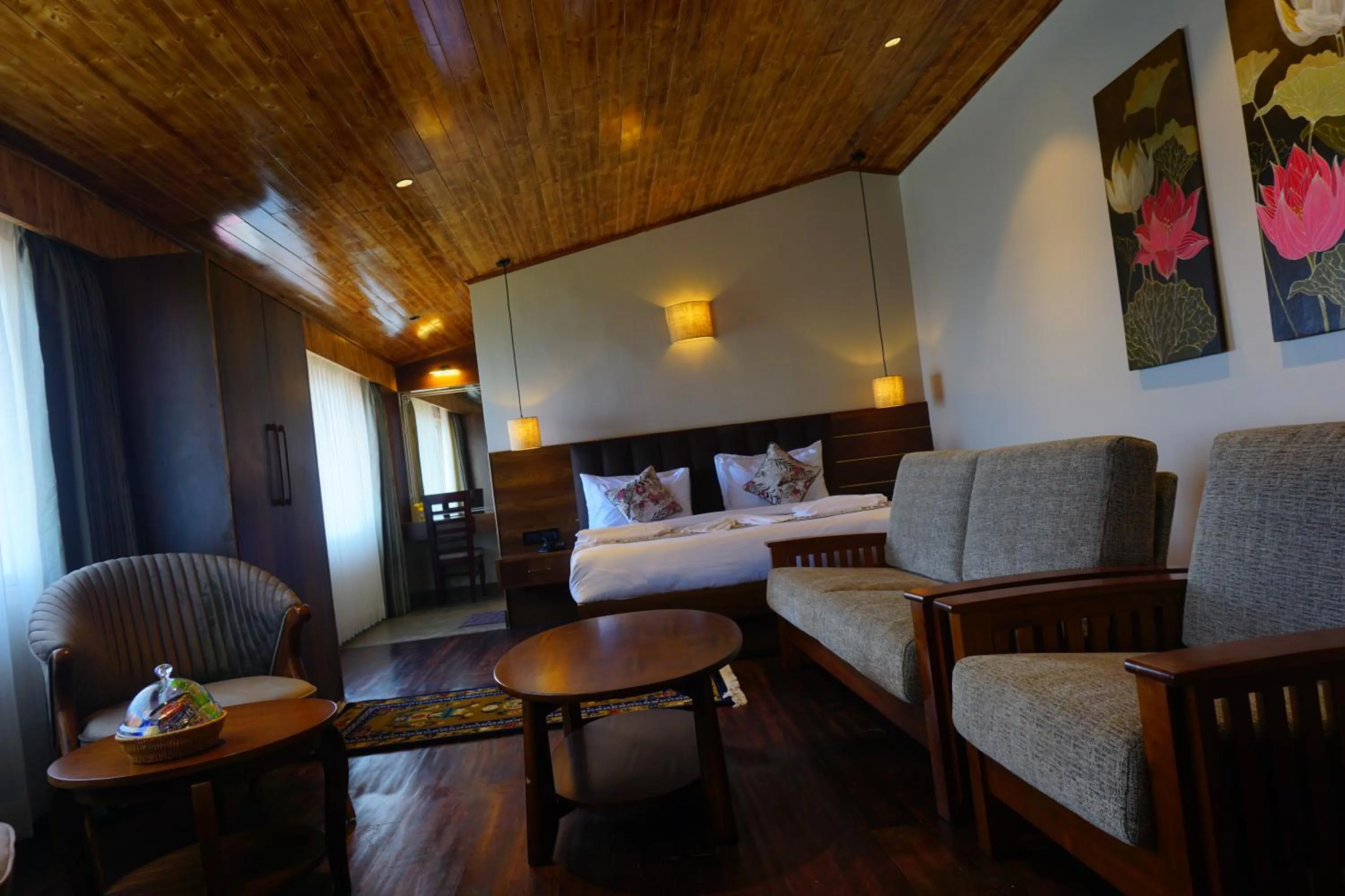 Photo of the whole room, Bed in Gakhil Boutique Hotel