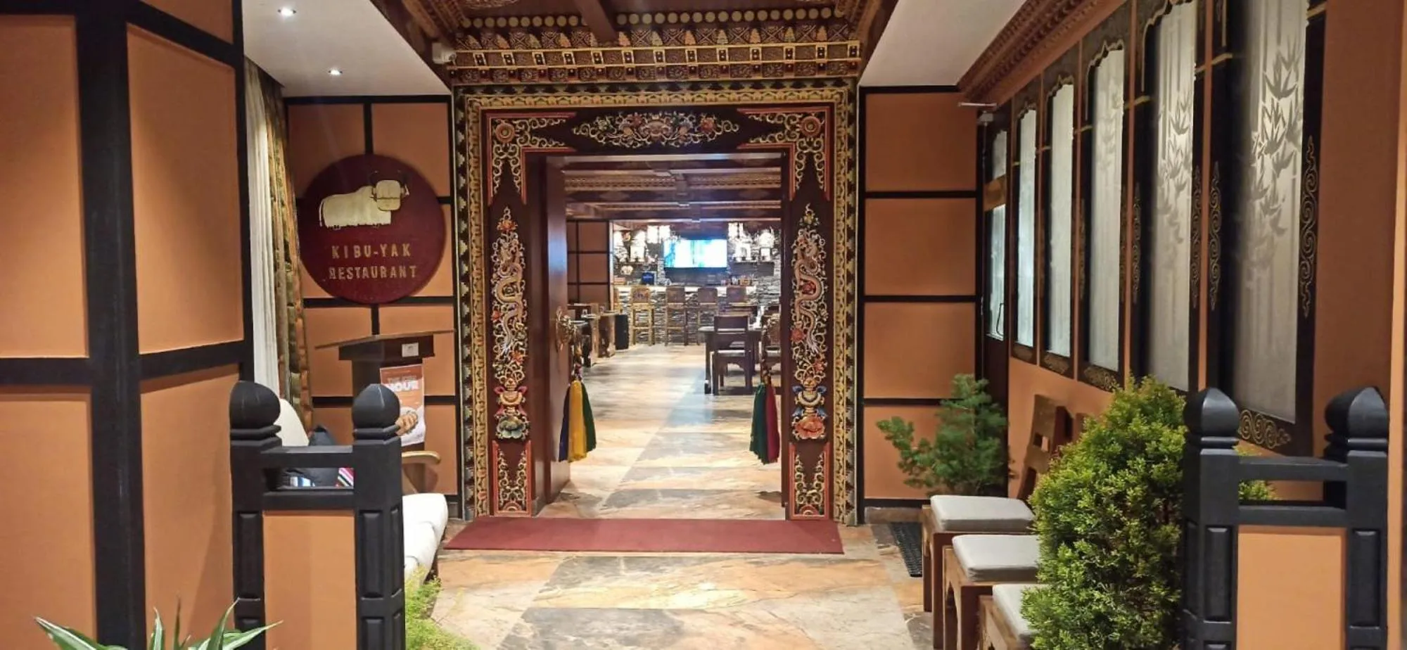 Restaurant/places to eat in Gakhil Boutique Hotel