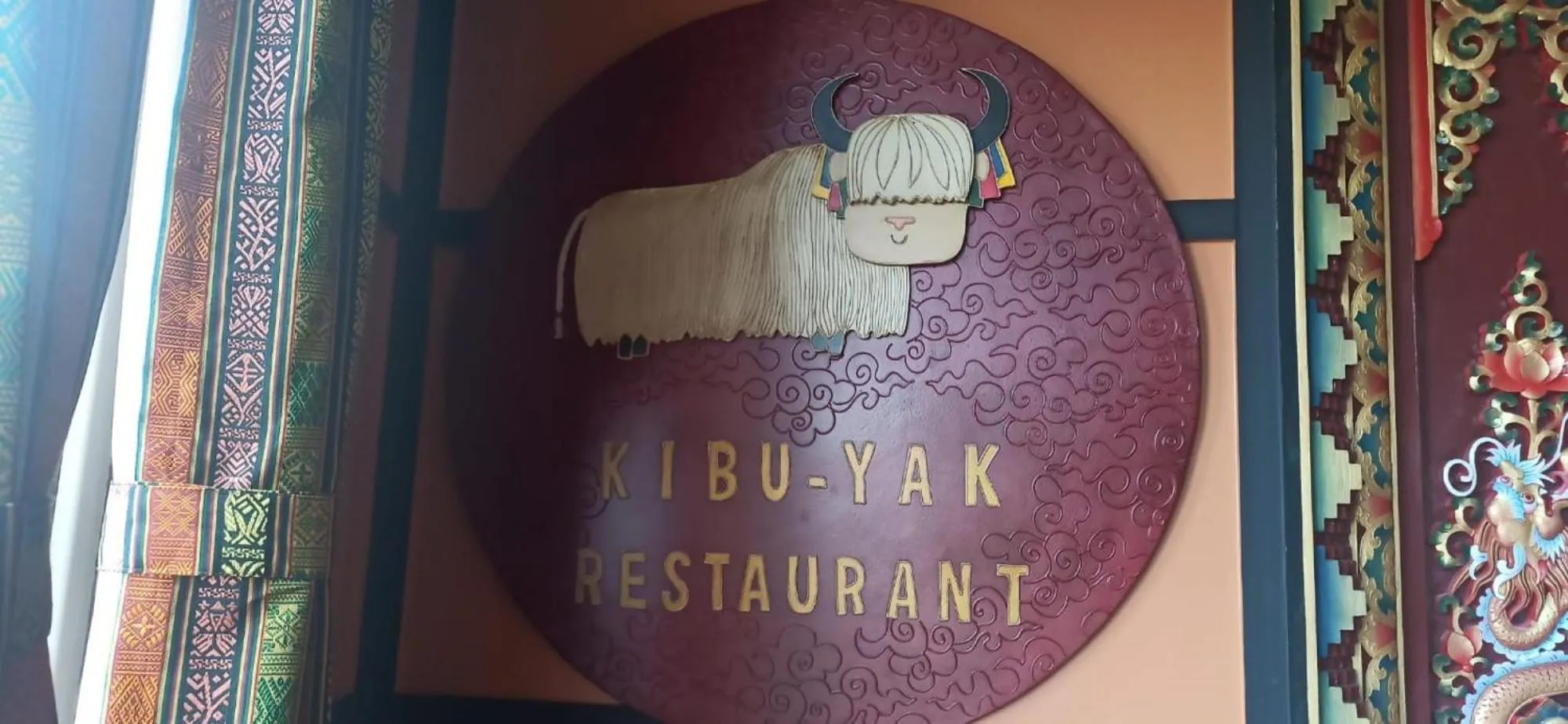 Restaurant/places to eat in Gakhil Boutique Hotel