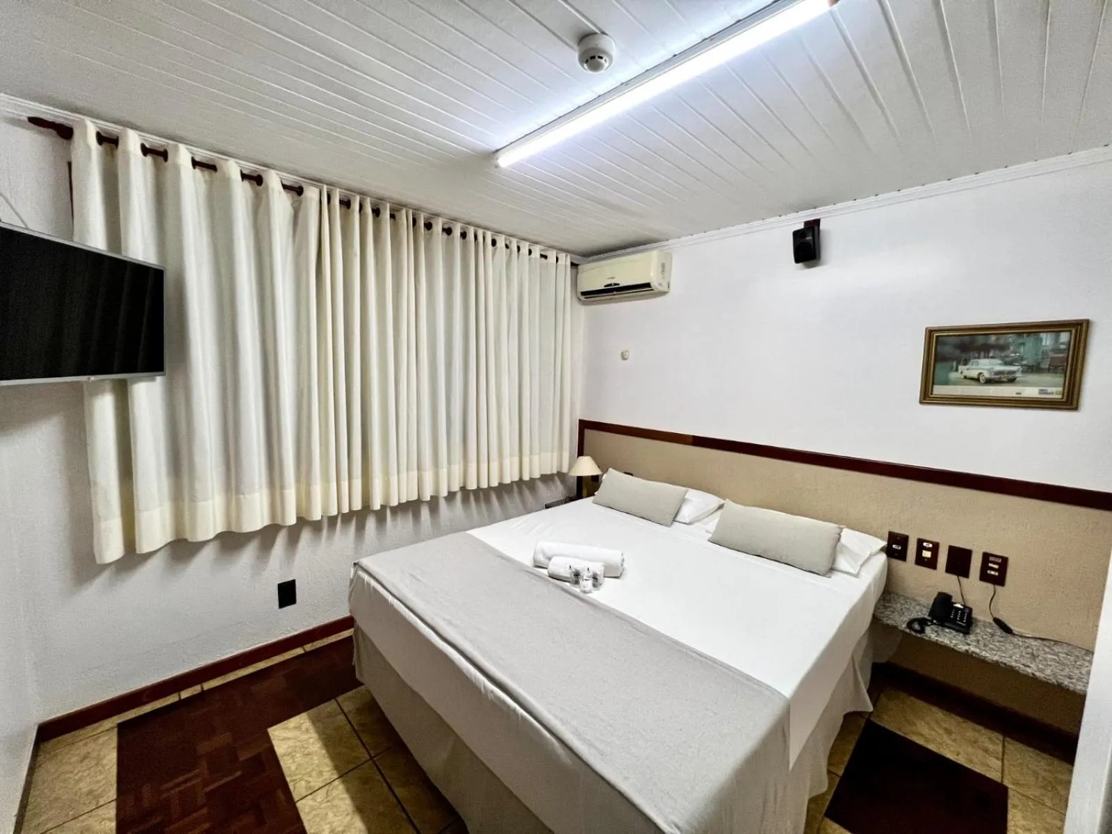 Bed in Hotel Bons Tempos