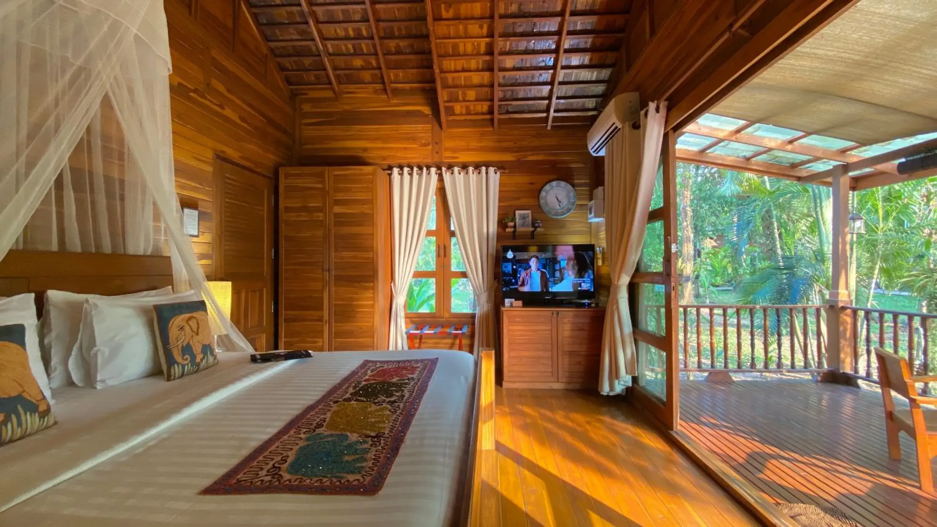 Superior Double Bungalow in Nan Seasons Boutique Resort Superior Double Bungalow in Nan Seasons Boutique Resort