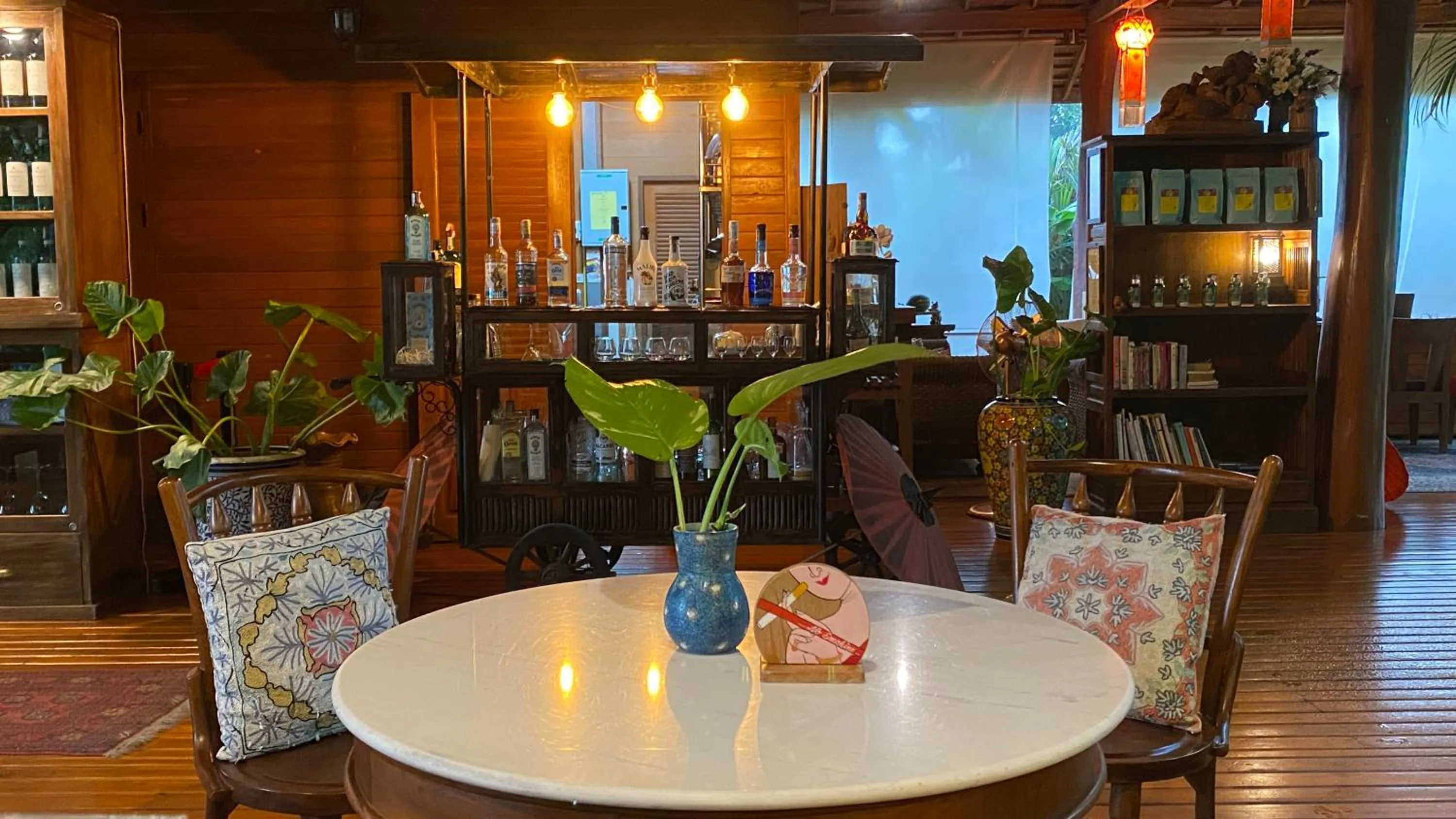 Restaurant/places to eat in Nan Seasons Boutique Resort