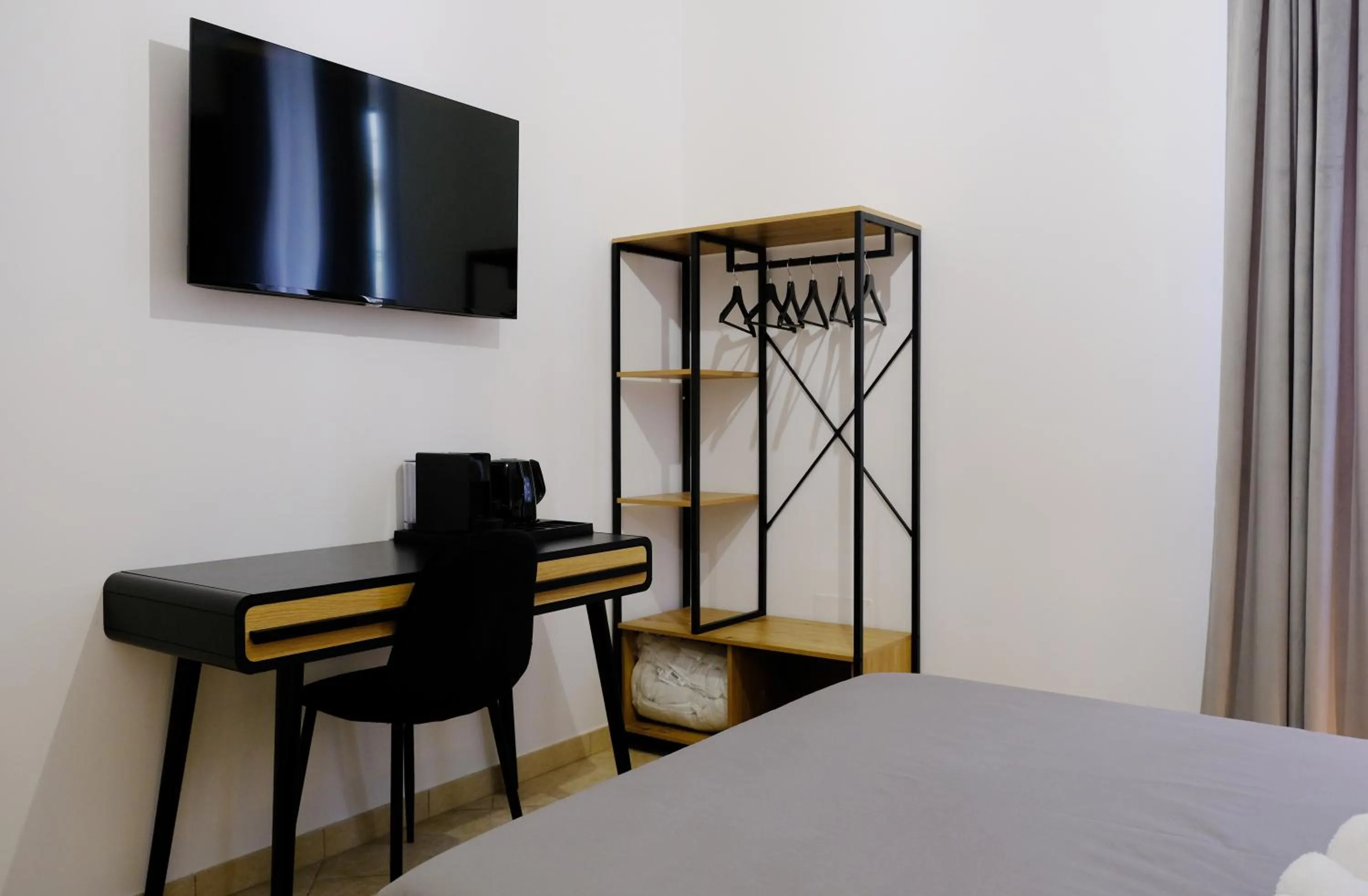 Bed in MATTEOTTI ROOMS