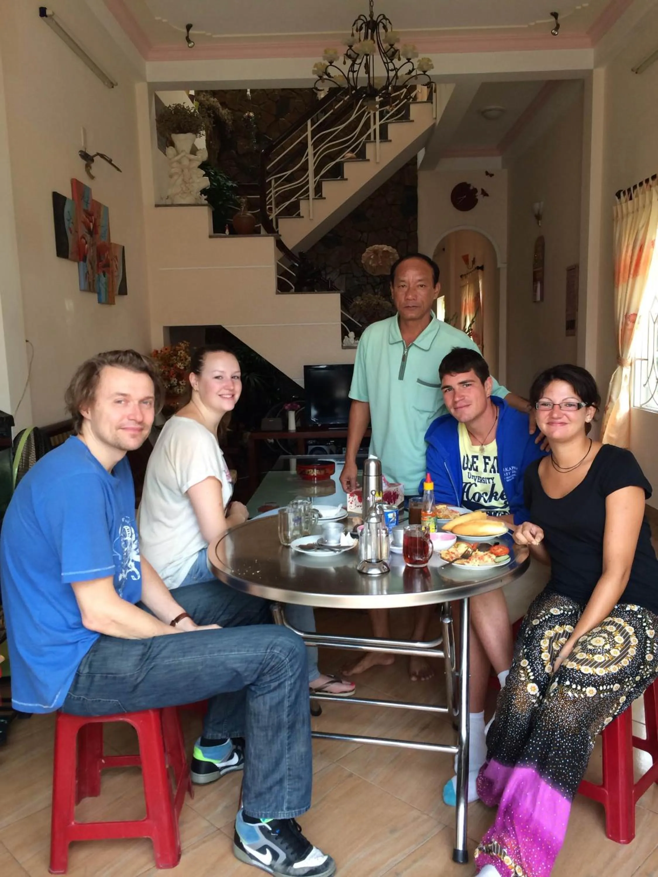 Buffet breakfast in Green Garden Homestay