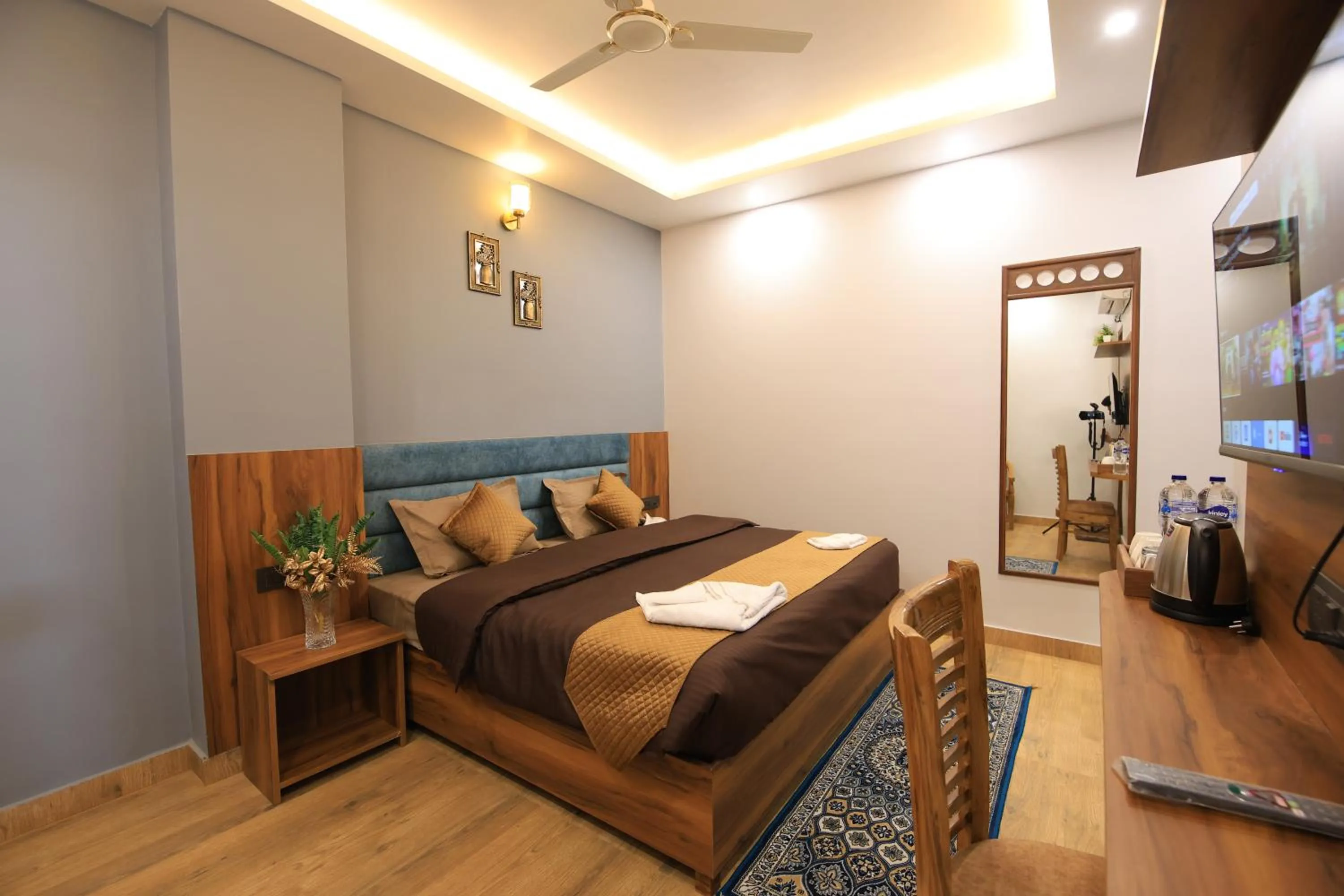 Bed in Hotel Mahadev Rishikesh