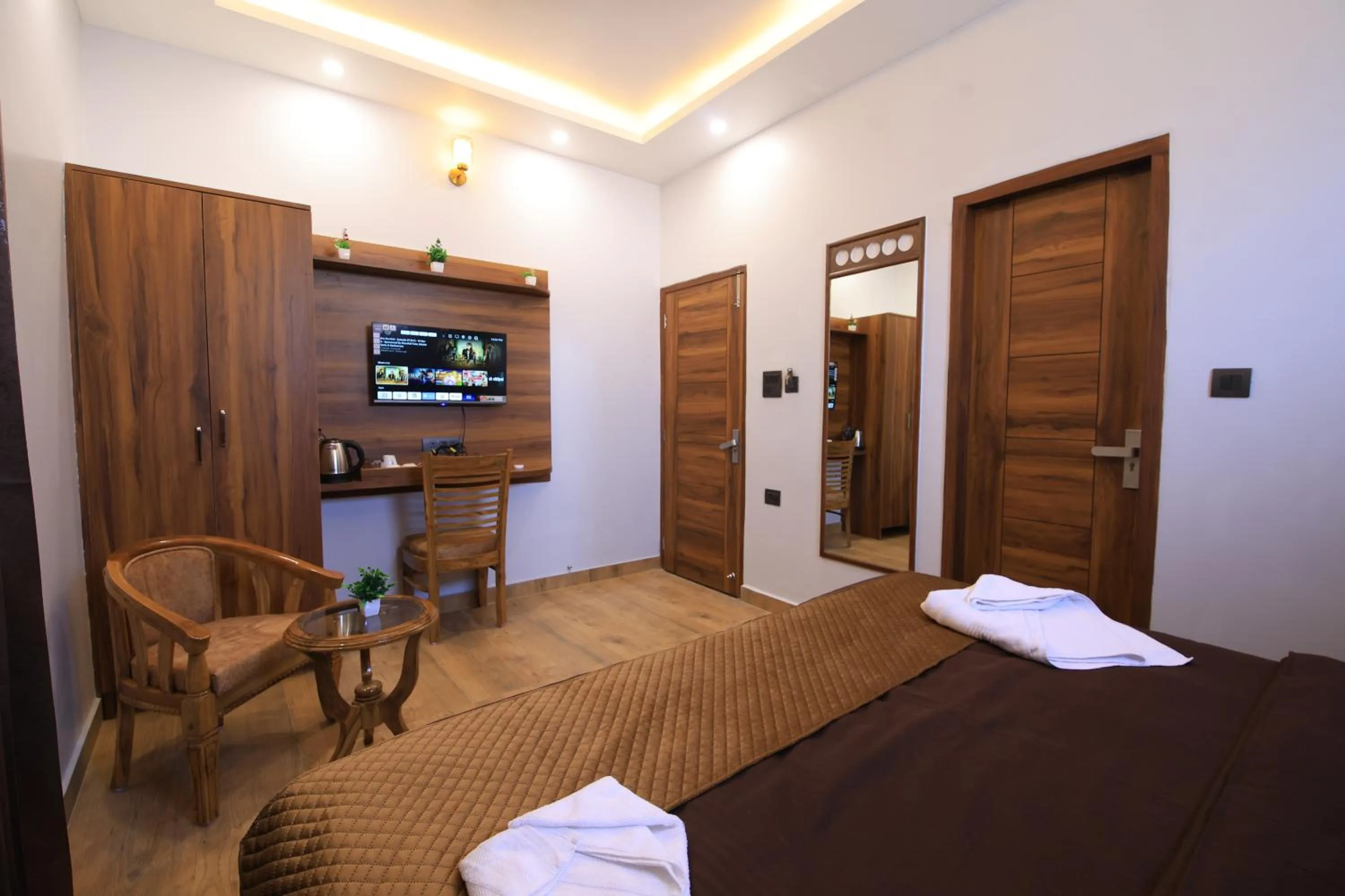 Photo of the whole room, Bed in Hotel Mahadev Rishikesh