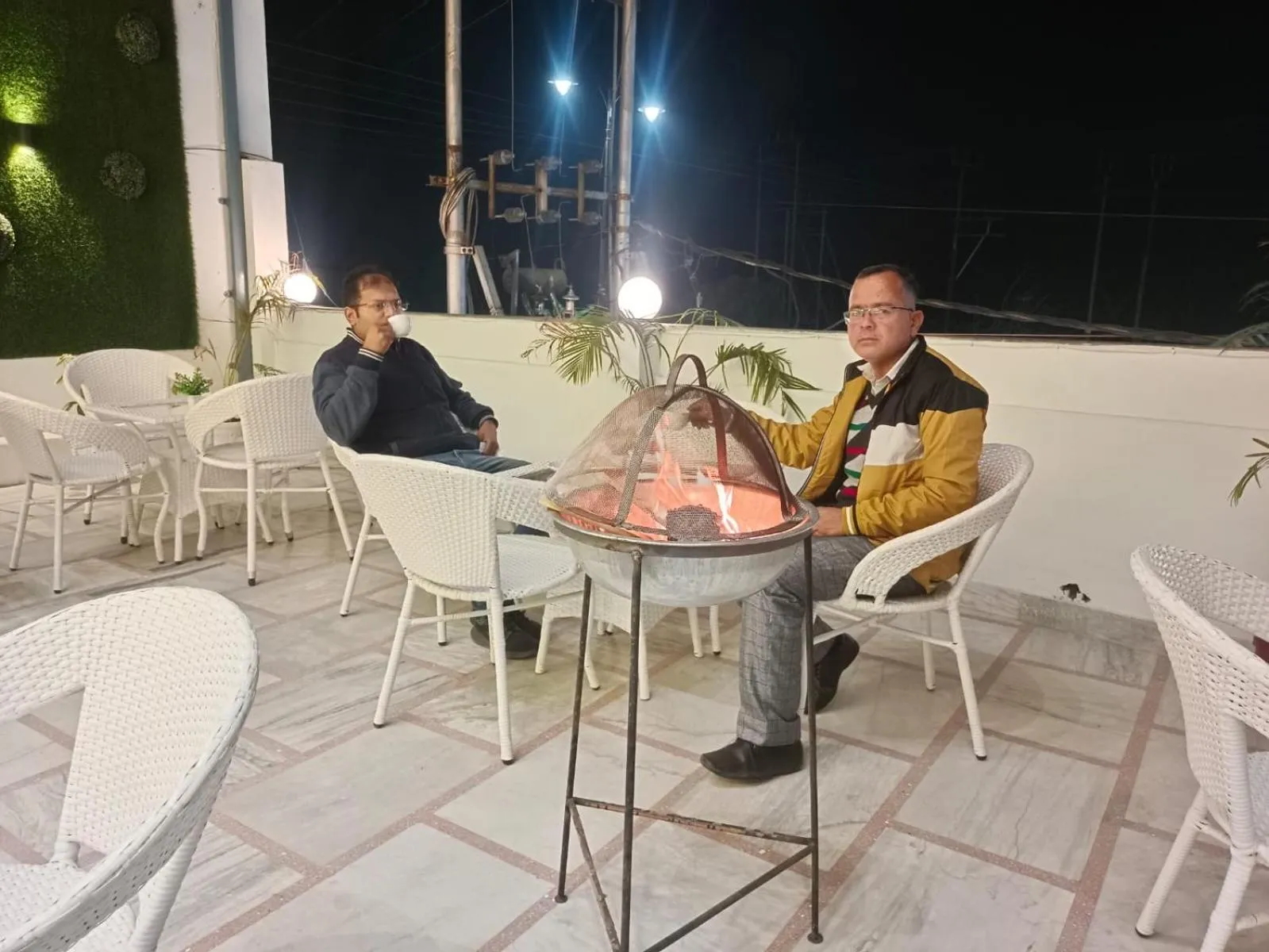 Restaurant/places to eat in Hotel Mahadev Rishikesh