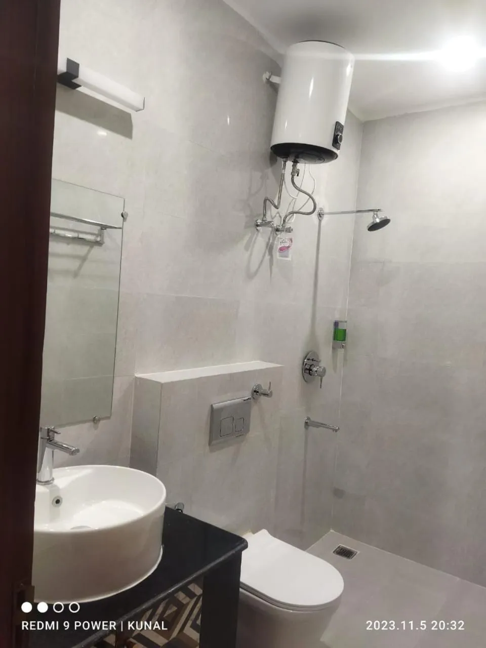 Bathroom in Hotel Mahadev Rishikesh