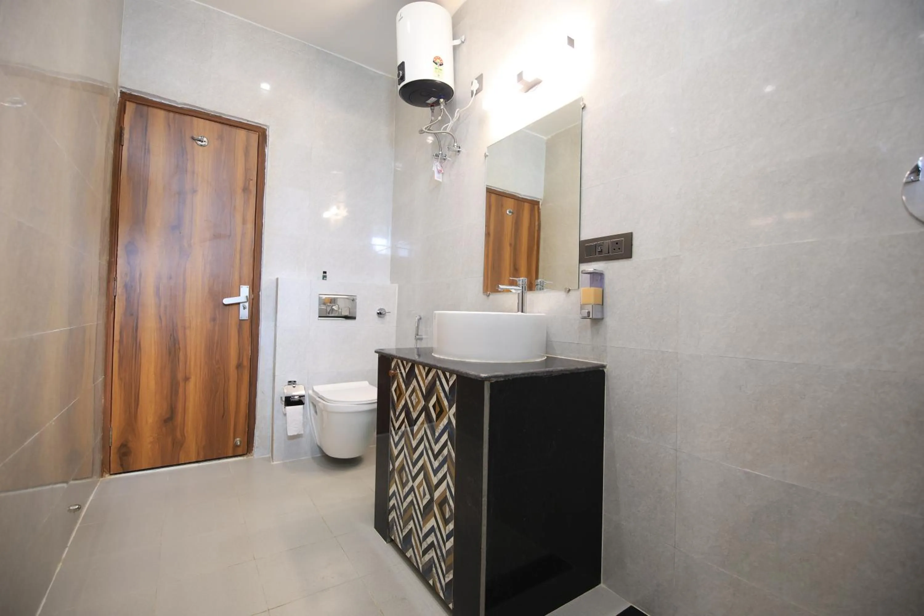 Toilet in Hotel Mahadev Rishikesh