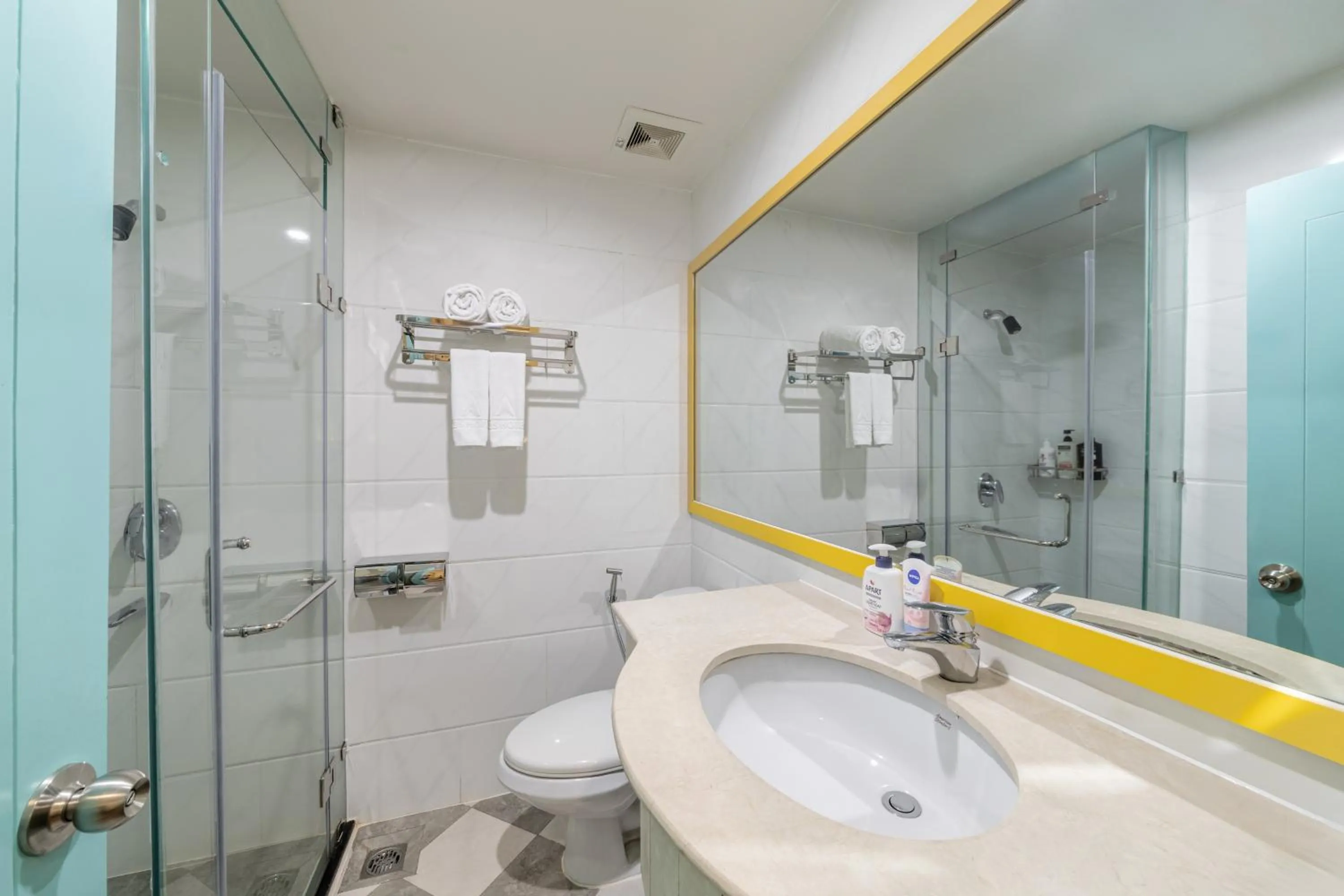 Toilet in A25 Hotel - 55 Lê Anh Xuân