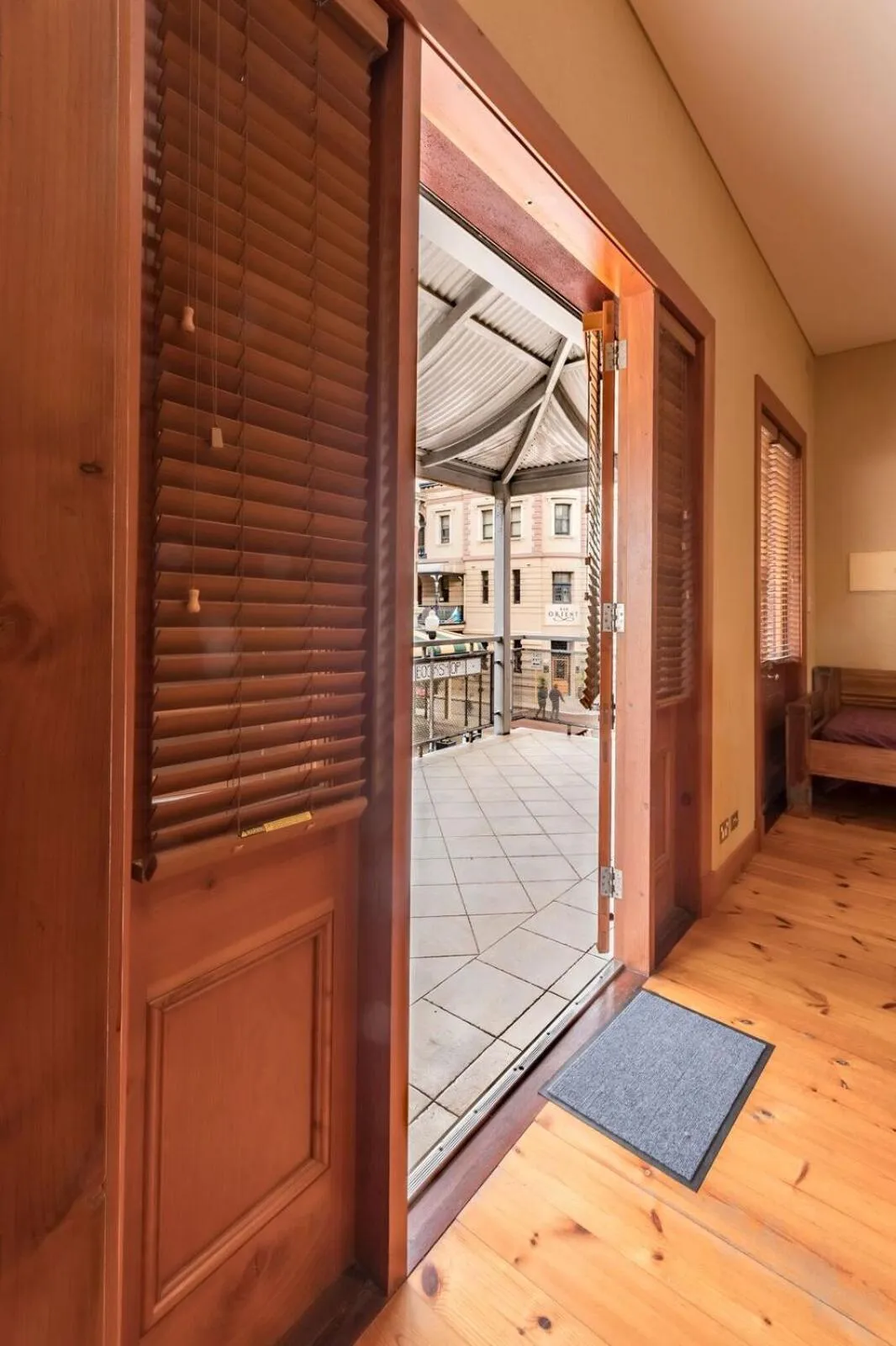 View (from property/room), Bed in RIALTO SUITES Fremantle