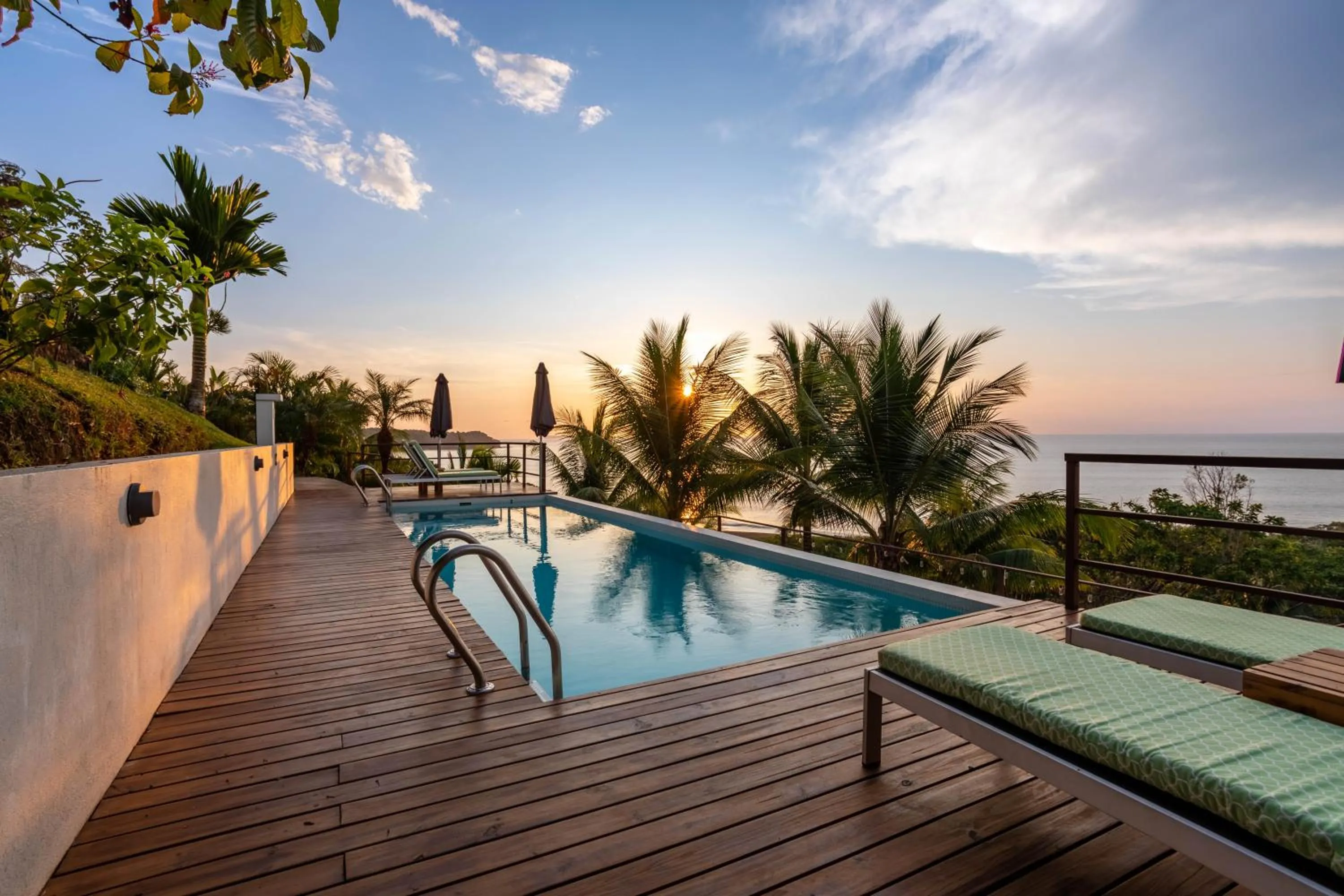 Day in The Tranquilo Lodge, Adult Only, All meals included