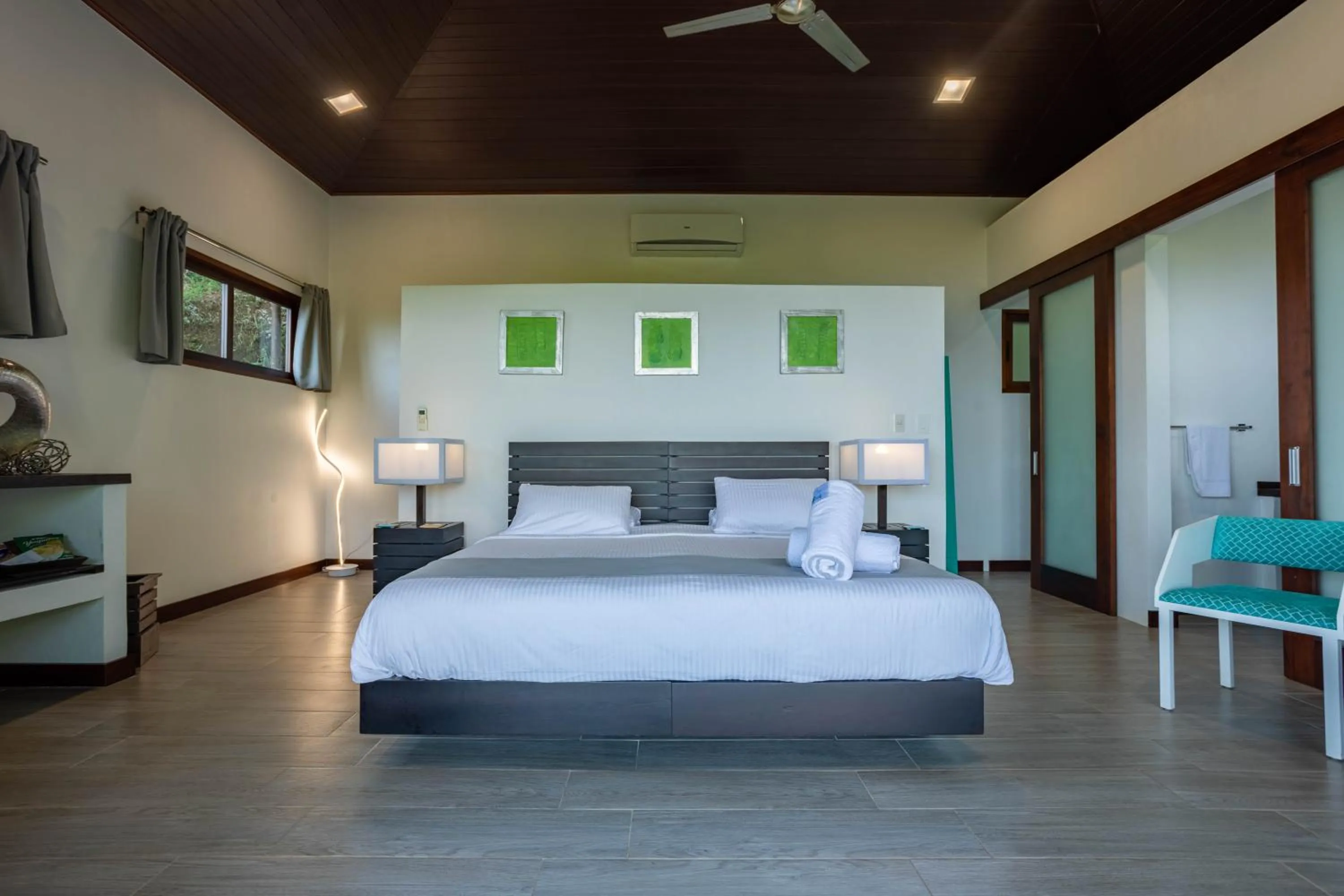 Bed in The Tranquilo Lodge, Adult Only, All meals included