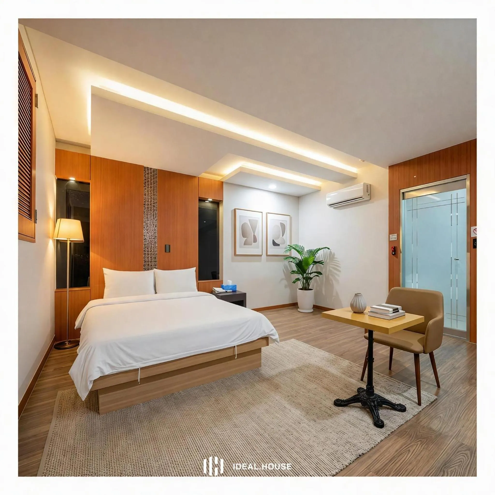 Photo of the whole room, Bed in incheon Airport Hotel June
