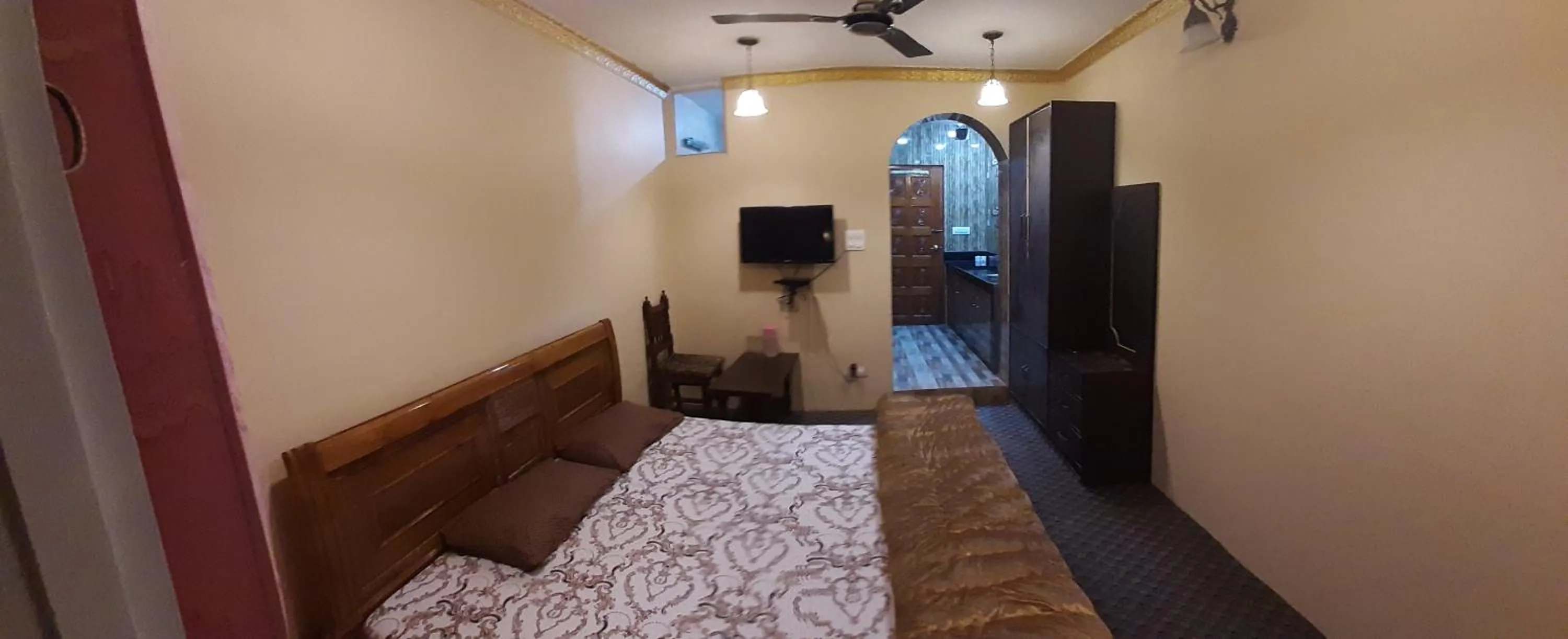 Bed in Hotel Gulistan