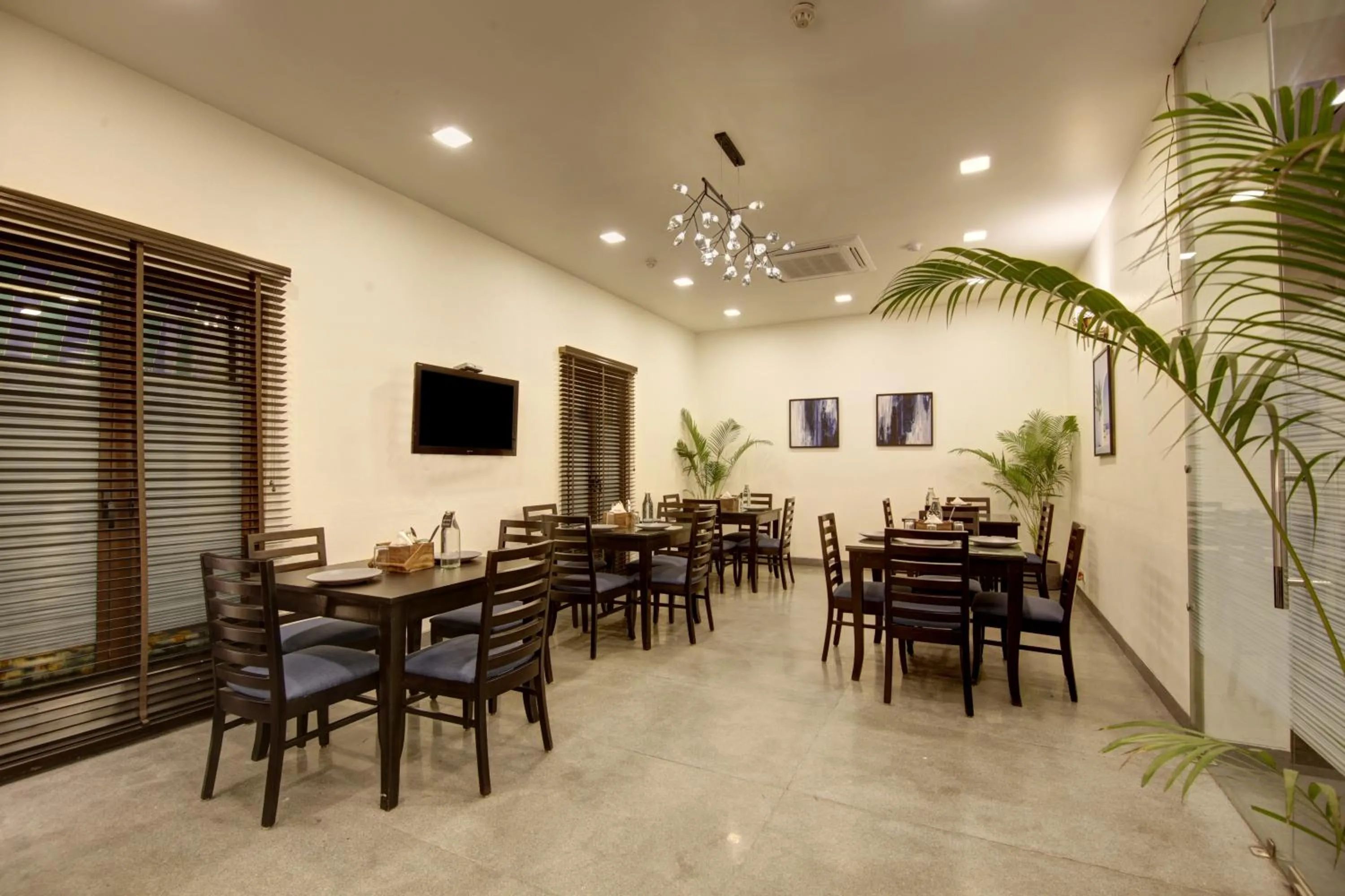 Living room in Saltstayz Thyme Sukhdev Vihar, New Delhi