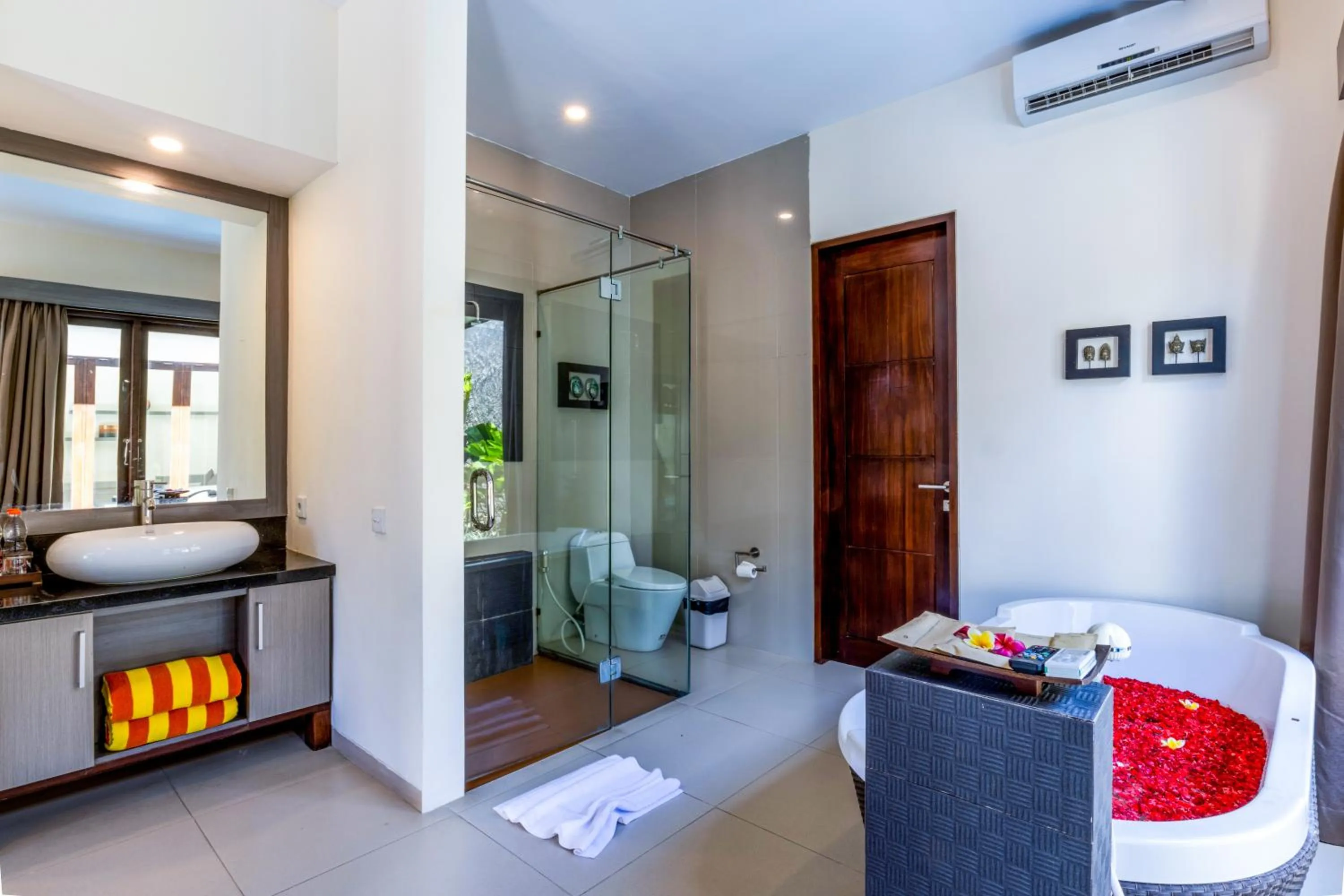 Bathroom in Luxotic Private Villa and Resort
