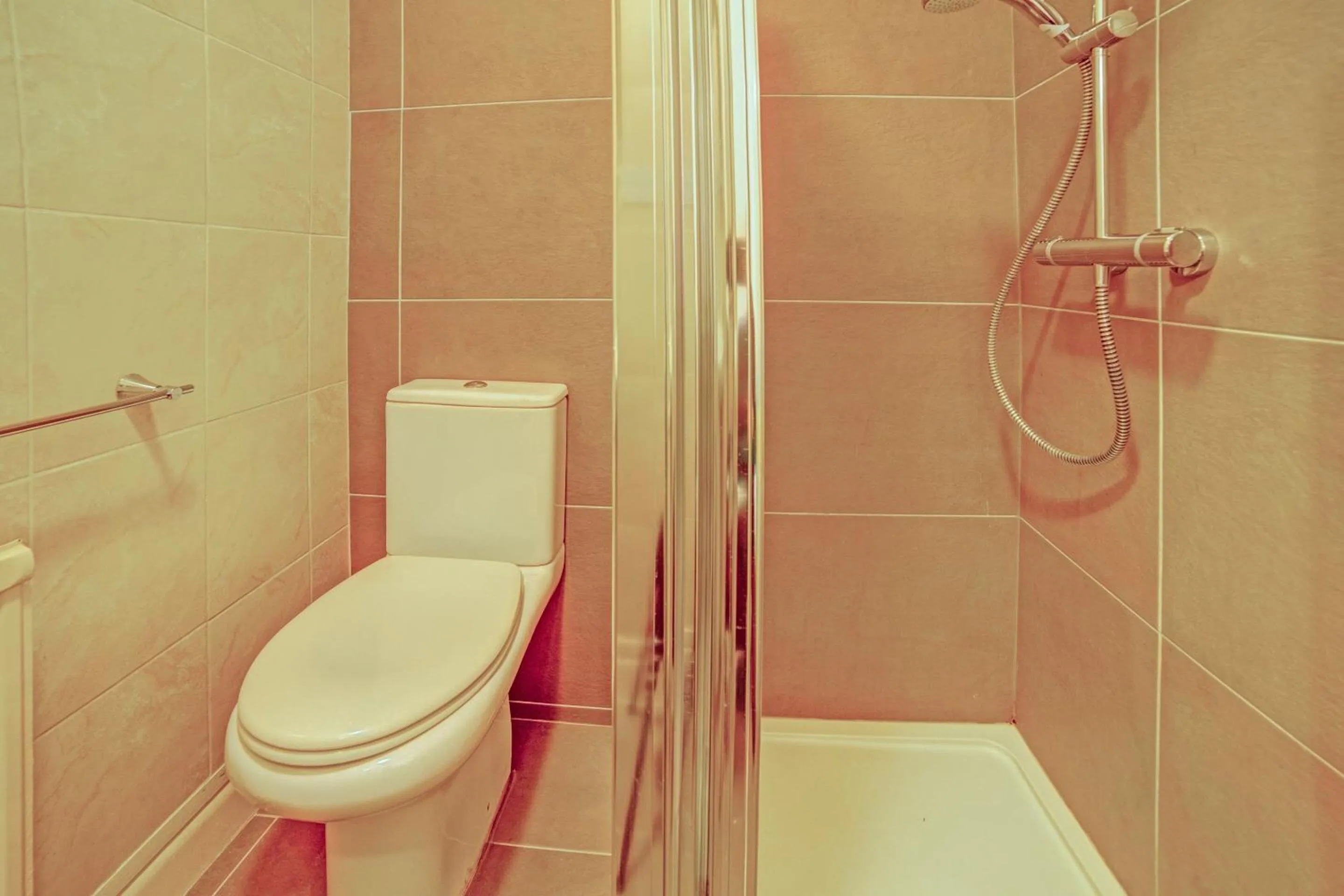 Bathroom in The Gullivers Hotel