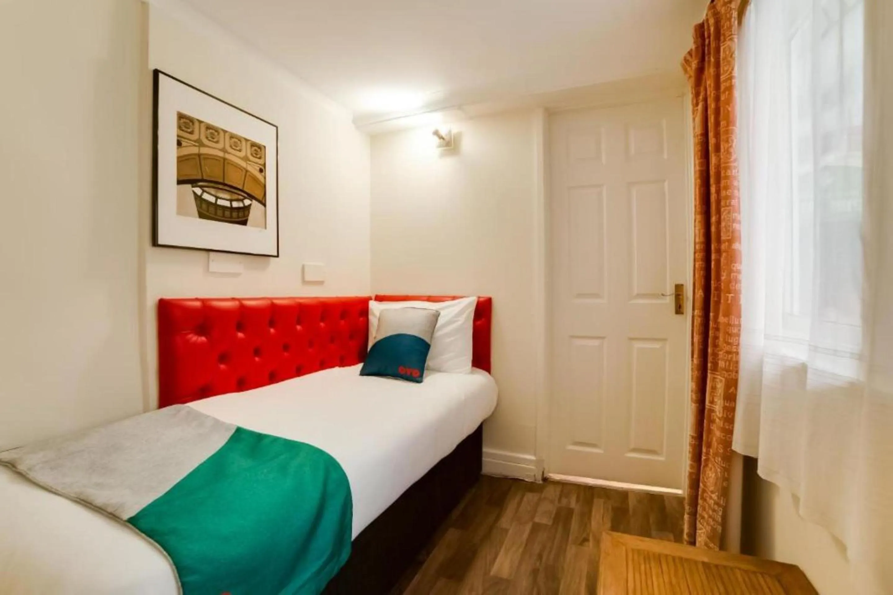 Bedroom in The Gullivers Hotel