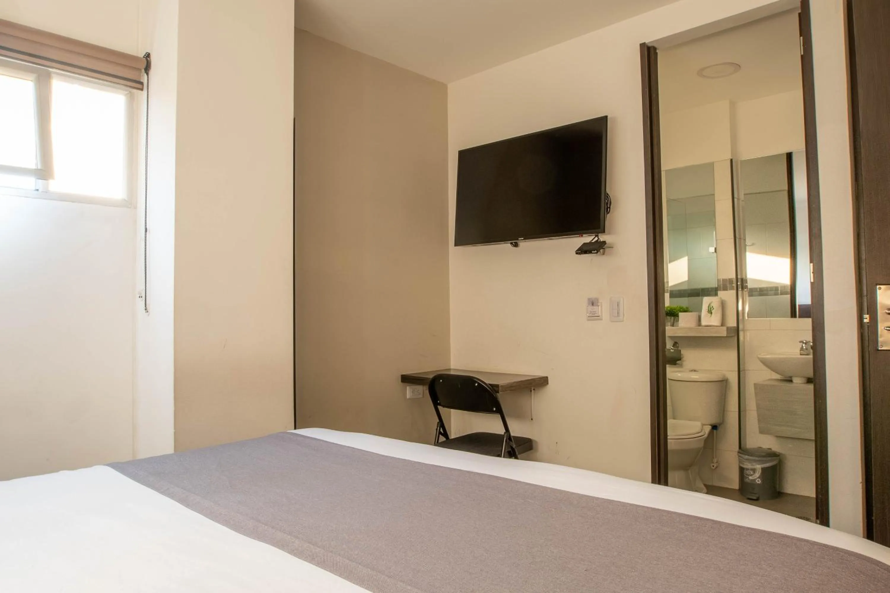 Bedroom, Bed in Hotel Wess