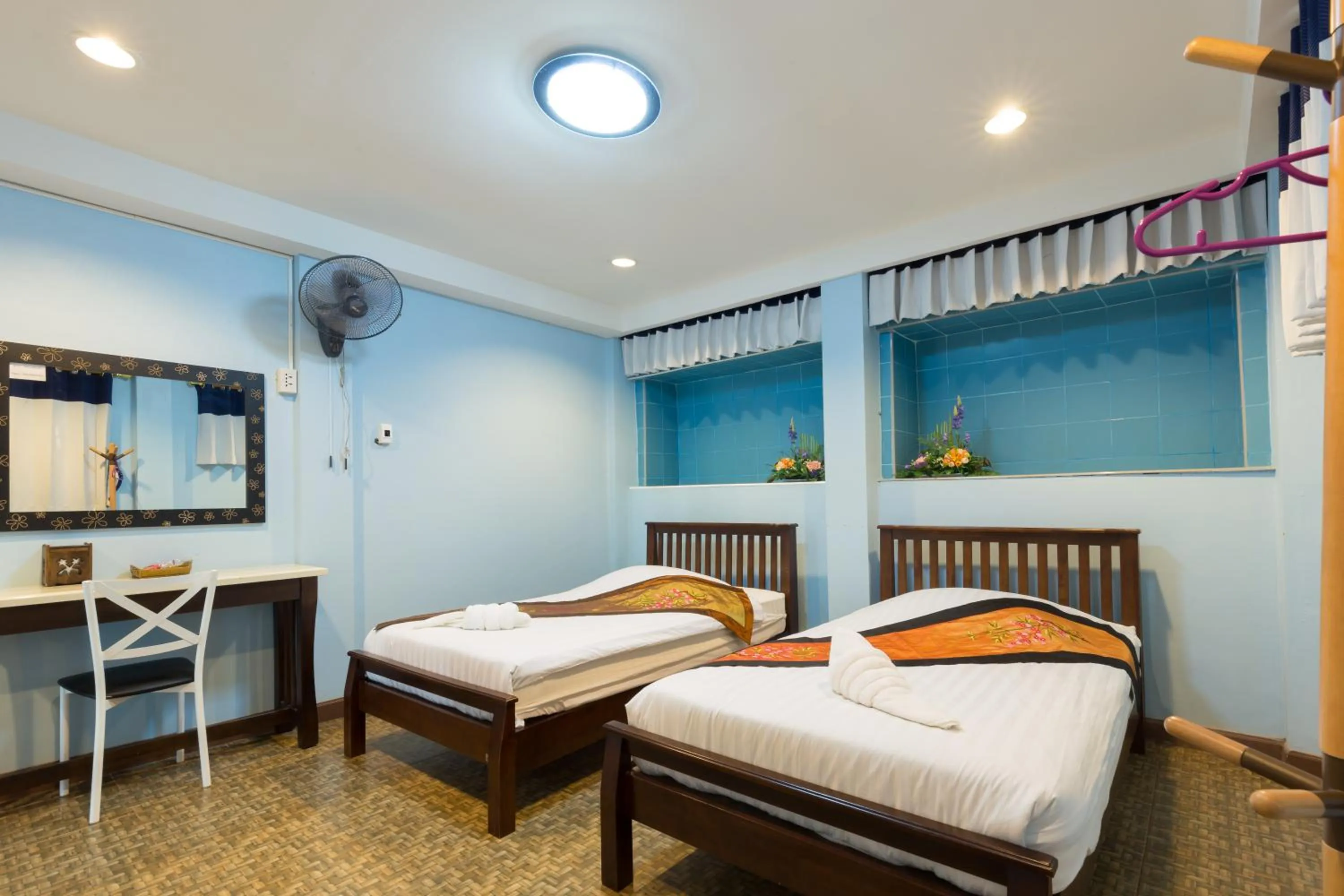 Bed in Mhork Buri Resort