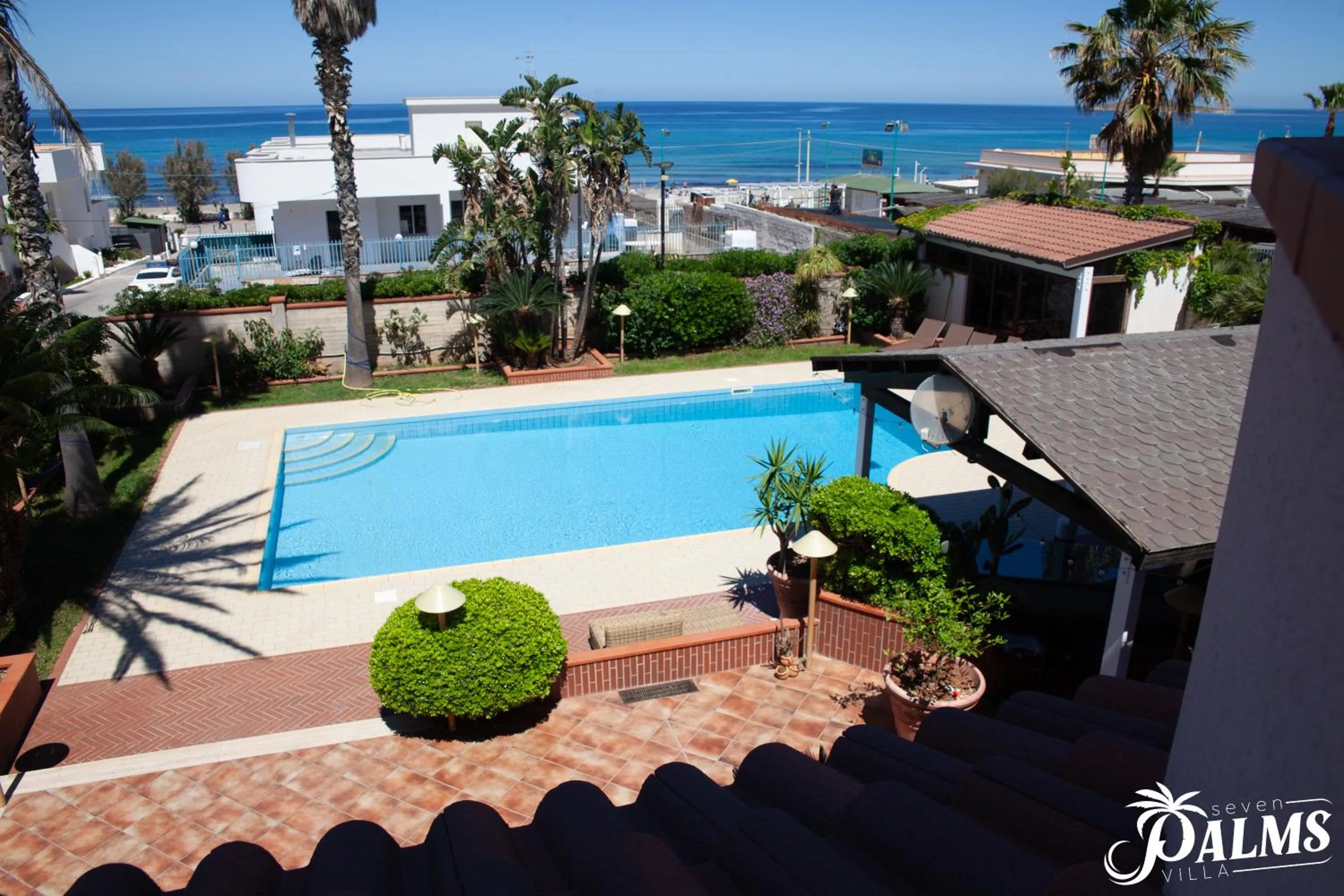 Swimming pool in Villa Seven Palms
