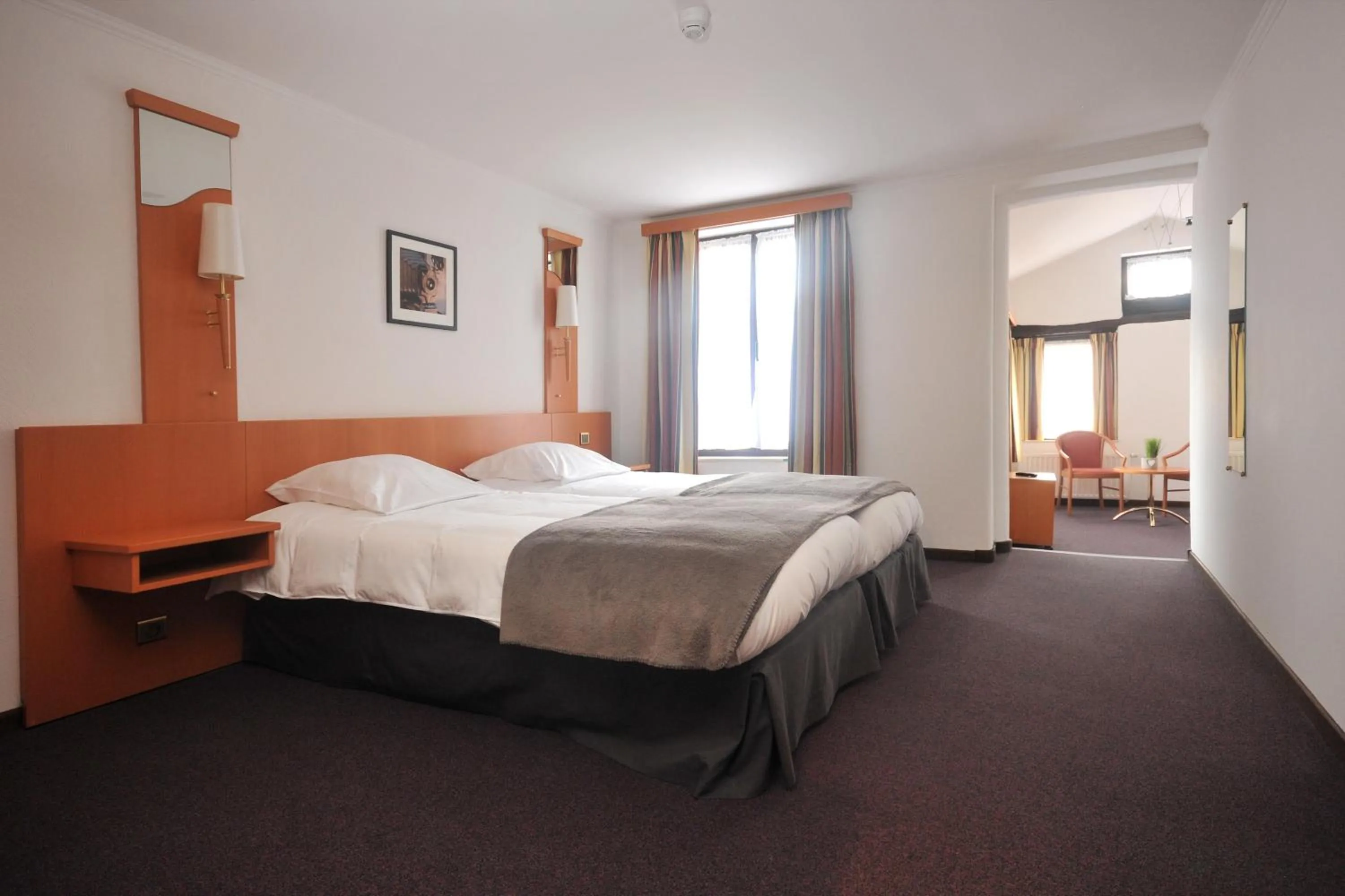 Day, Bed in Hôtel du Perron