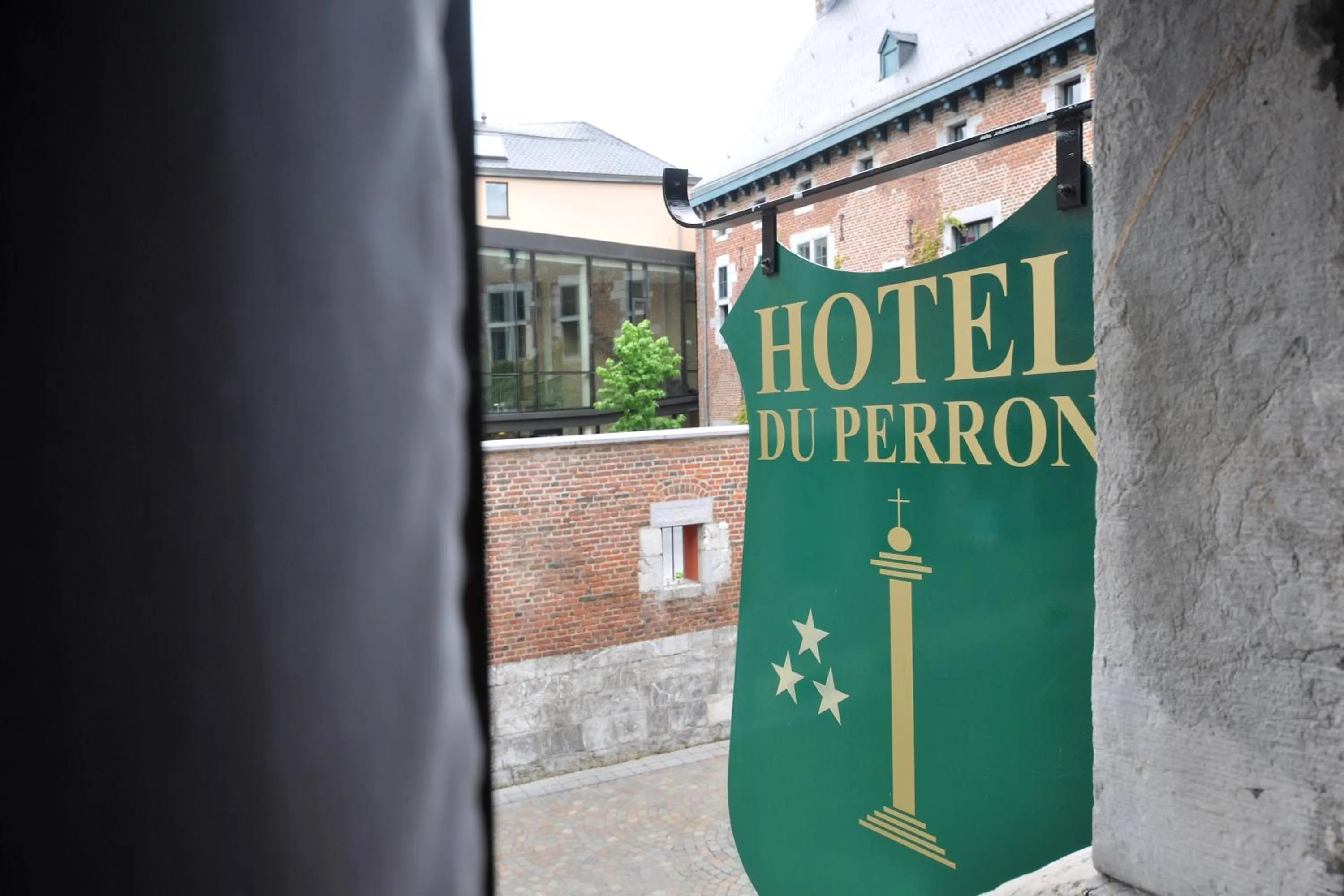 Property logo or sign in Hôtel du Perron