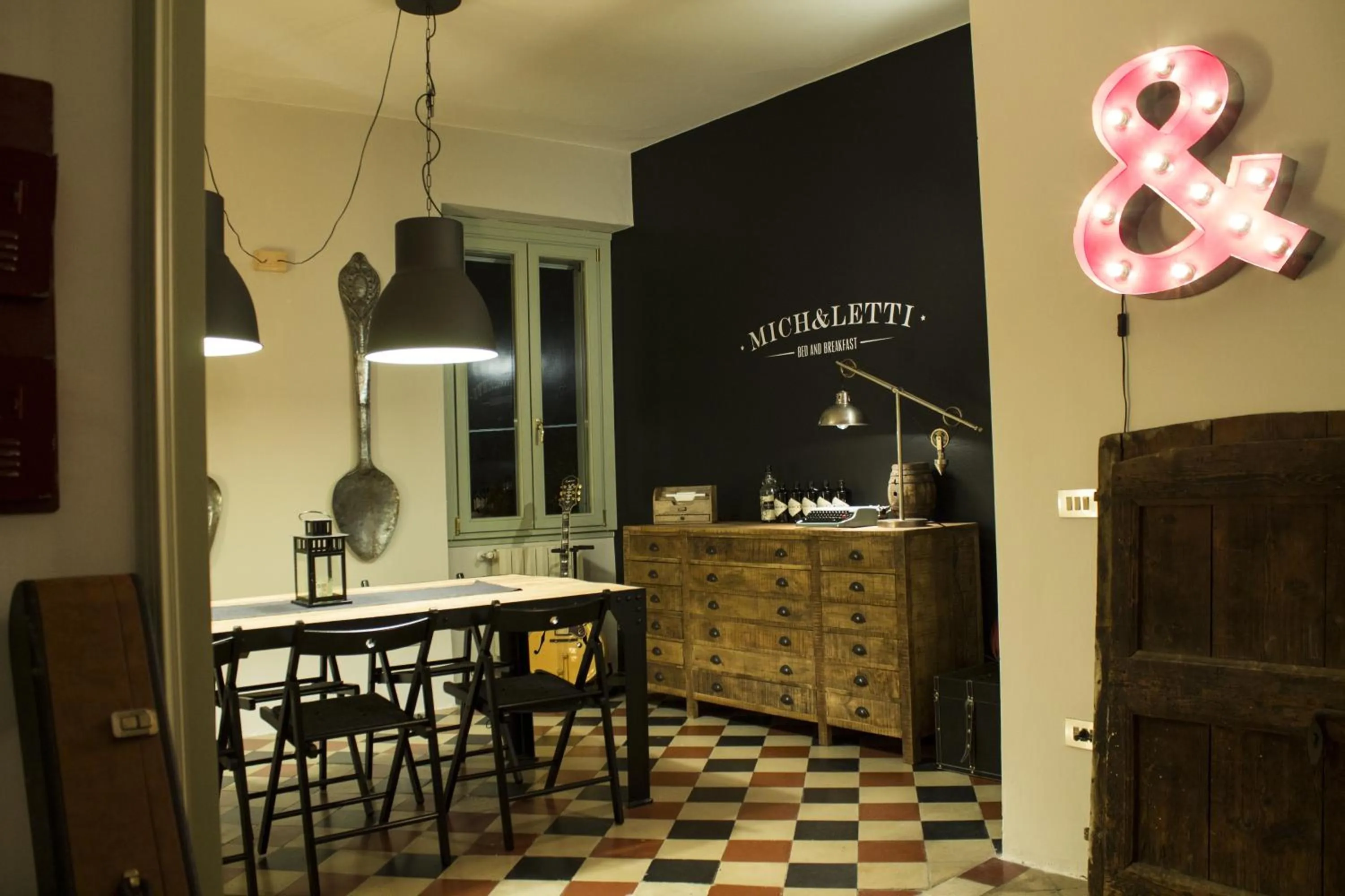 Property logo or sign in Mich&Letti