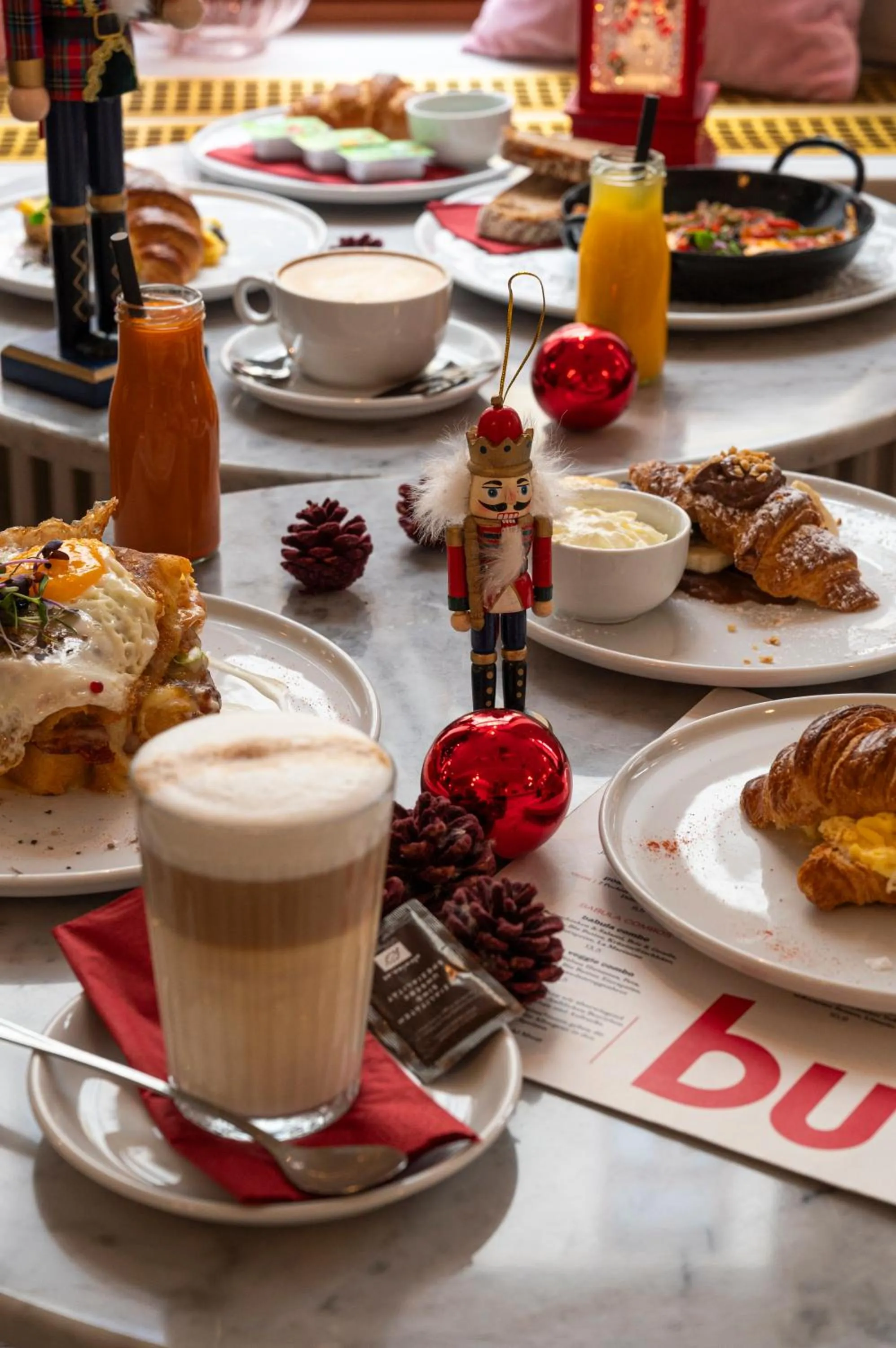 Restaurant/places to eat in Hotel Babula am Augarten