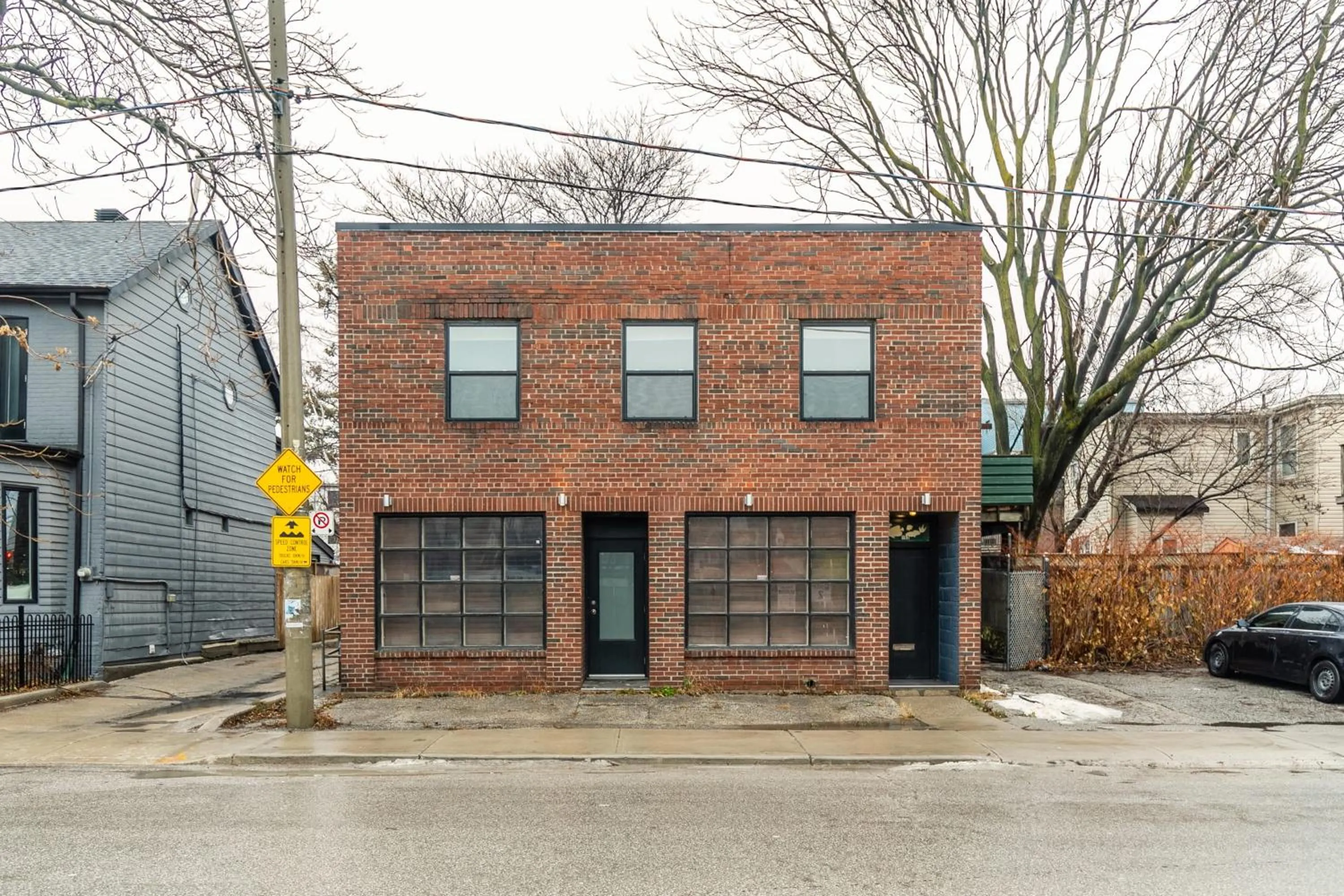 Property building in Spacious 2 Bedroom Loft in Sought After Leslieville