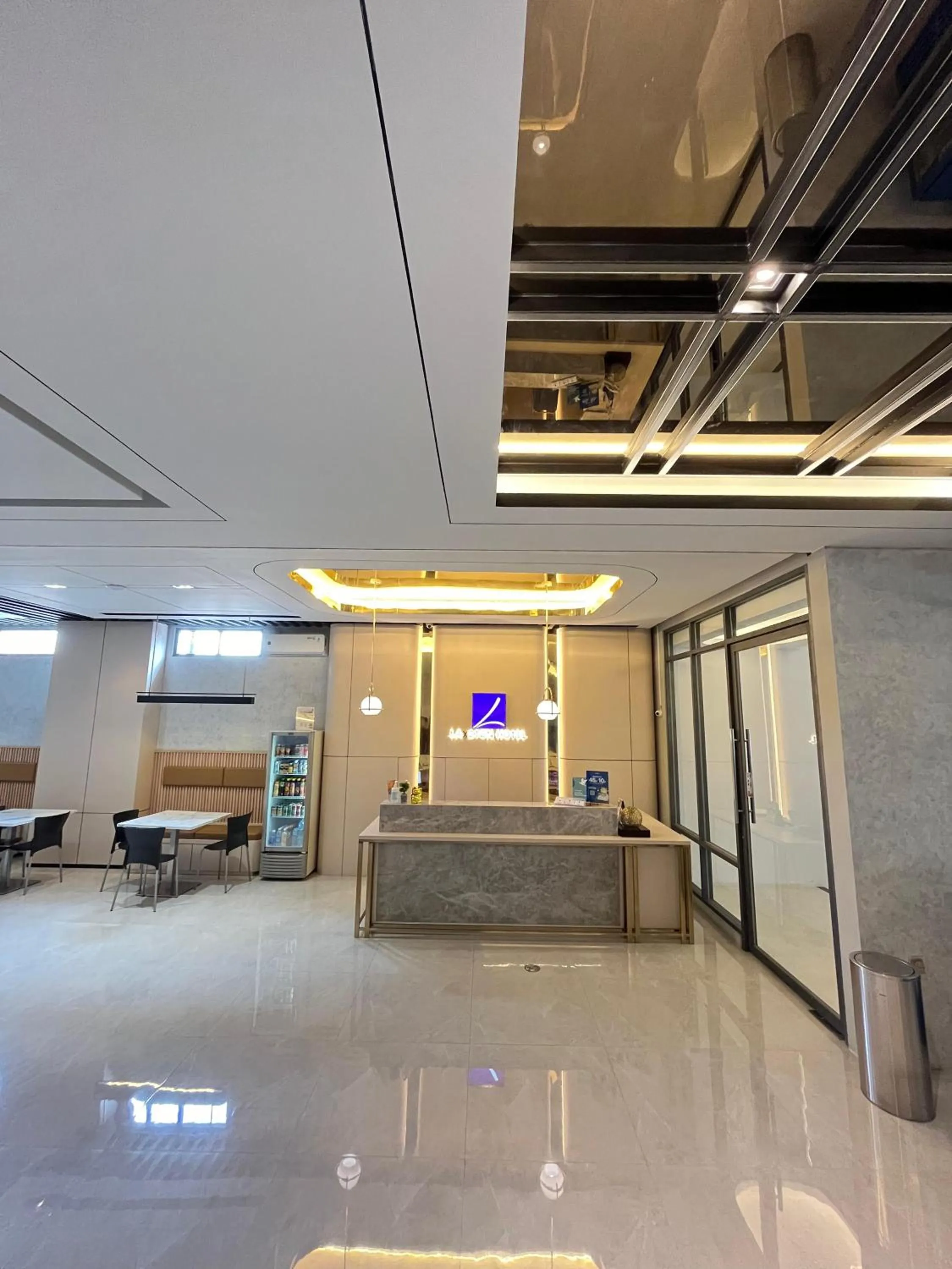 Lobby or reception in Laxston Hotel